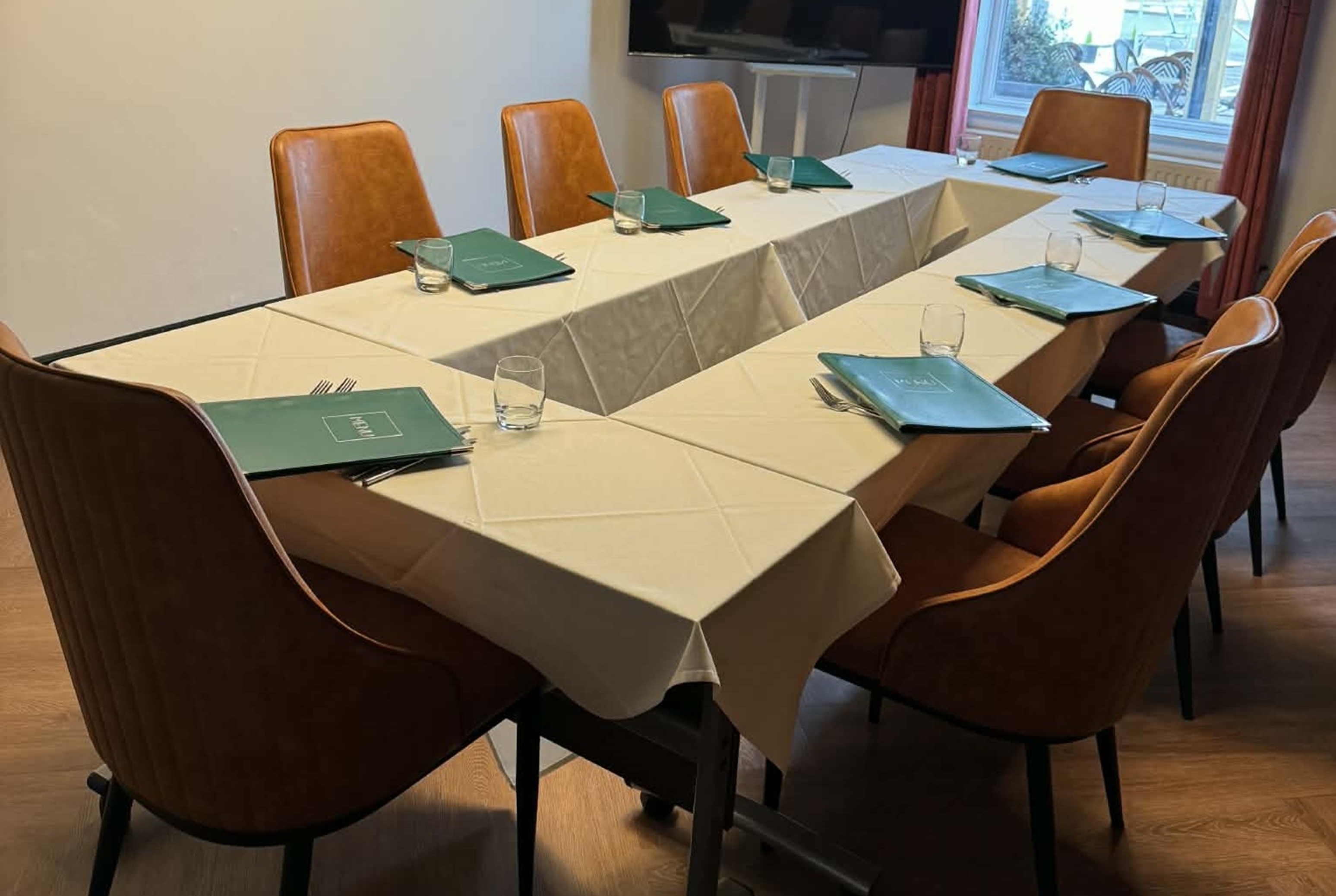 Meeting room at Ramada by Wyndham Cheltenham in Cheltenham, Other than US/Canada