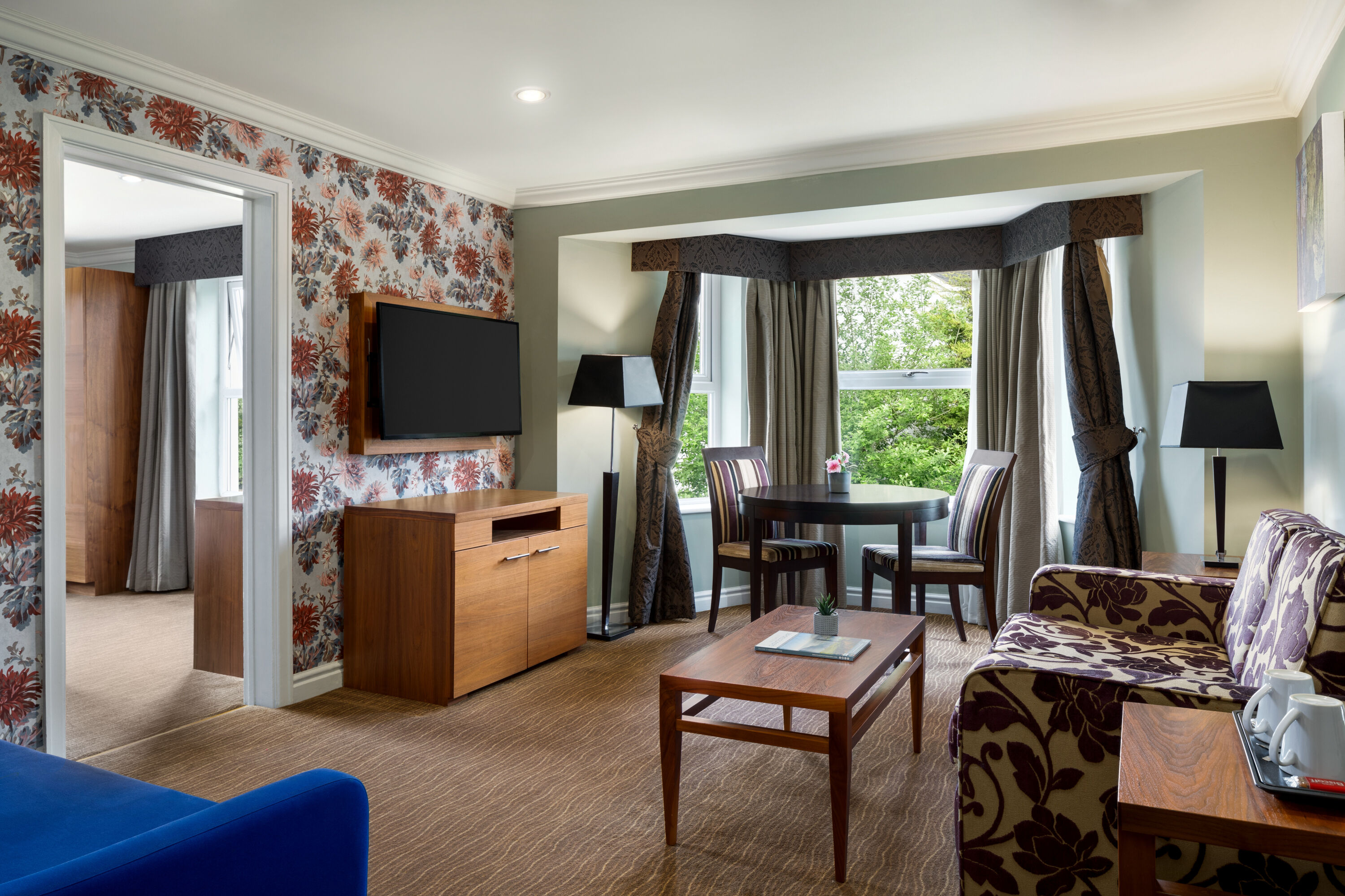 Ramada by Wyndham Cheltenham suite in Cheltenham, Other than US/Canada