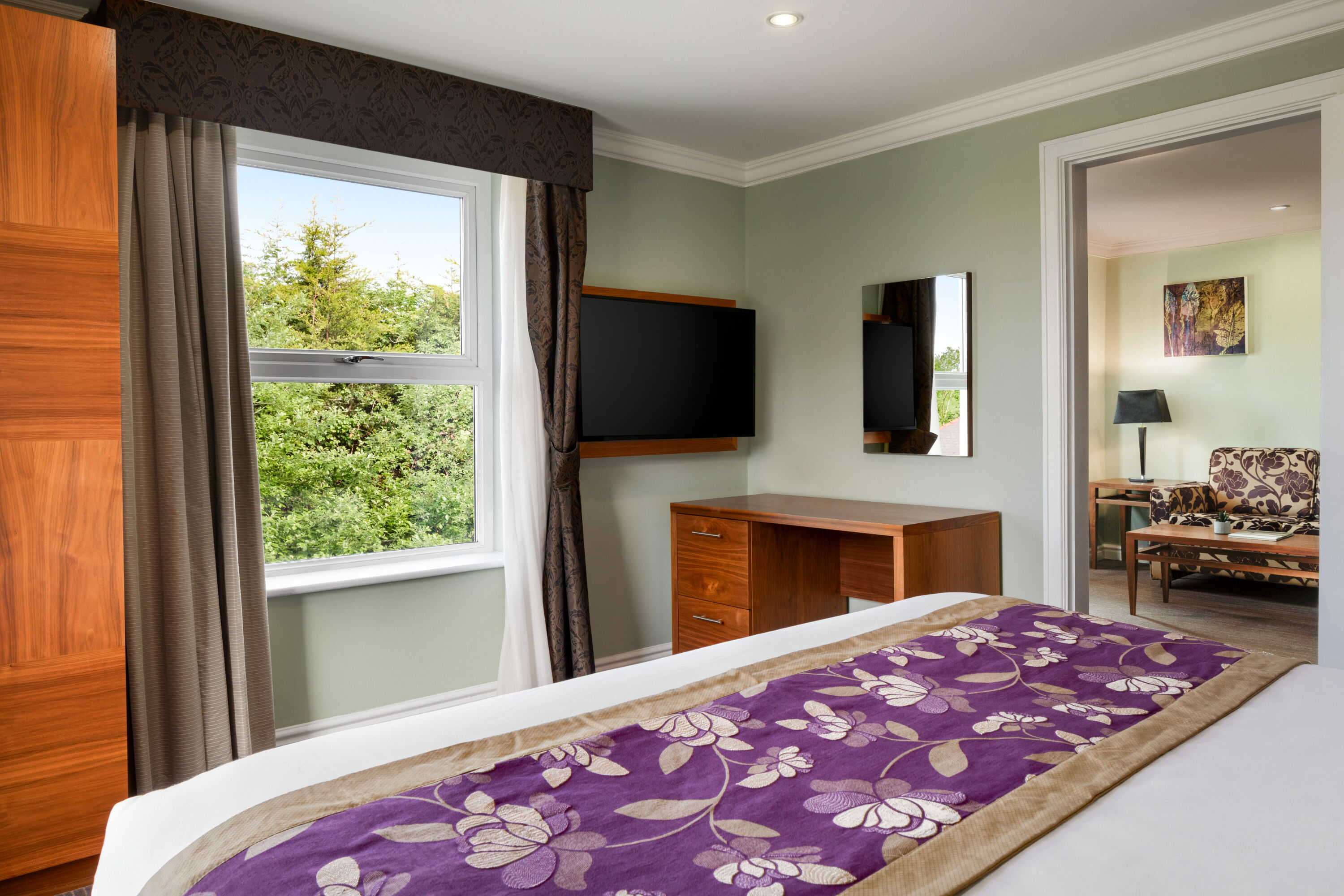 Ramada by Wyndham Cheltenham suite in Cheltenham, Other than US/Canada