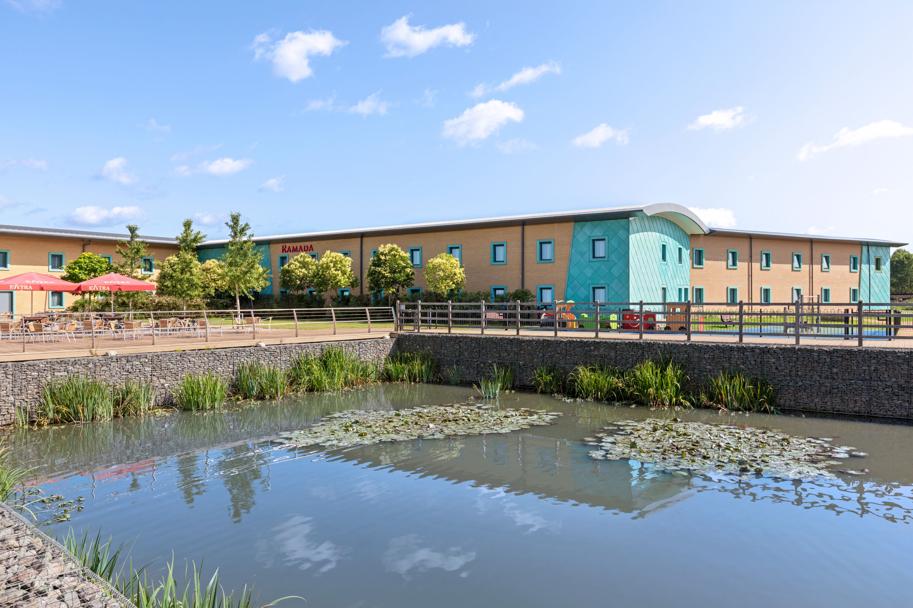 Ramada by Wyndham Cobham Cobham, GB Hotels