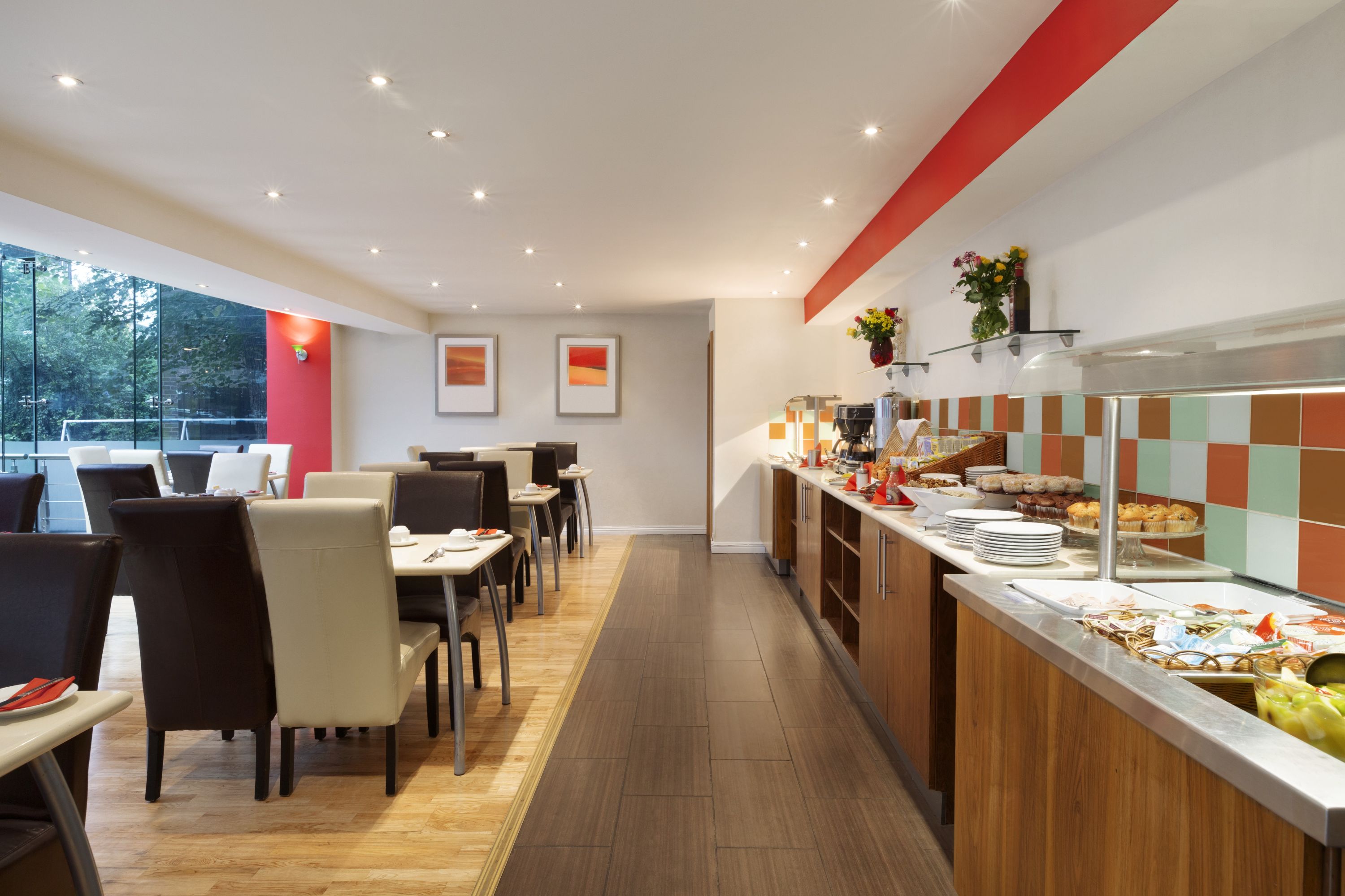 Ramada By Wyndham Hounslow Heathrow East Hounslow Gb