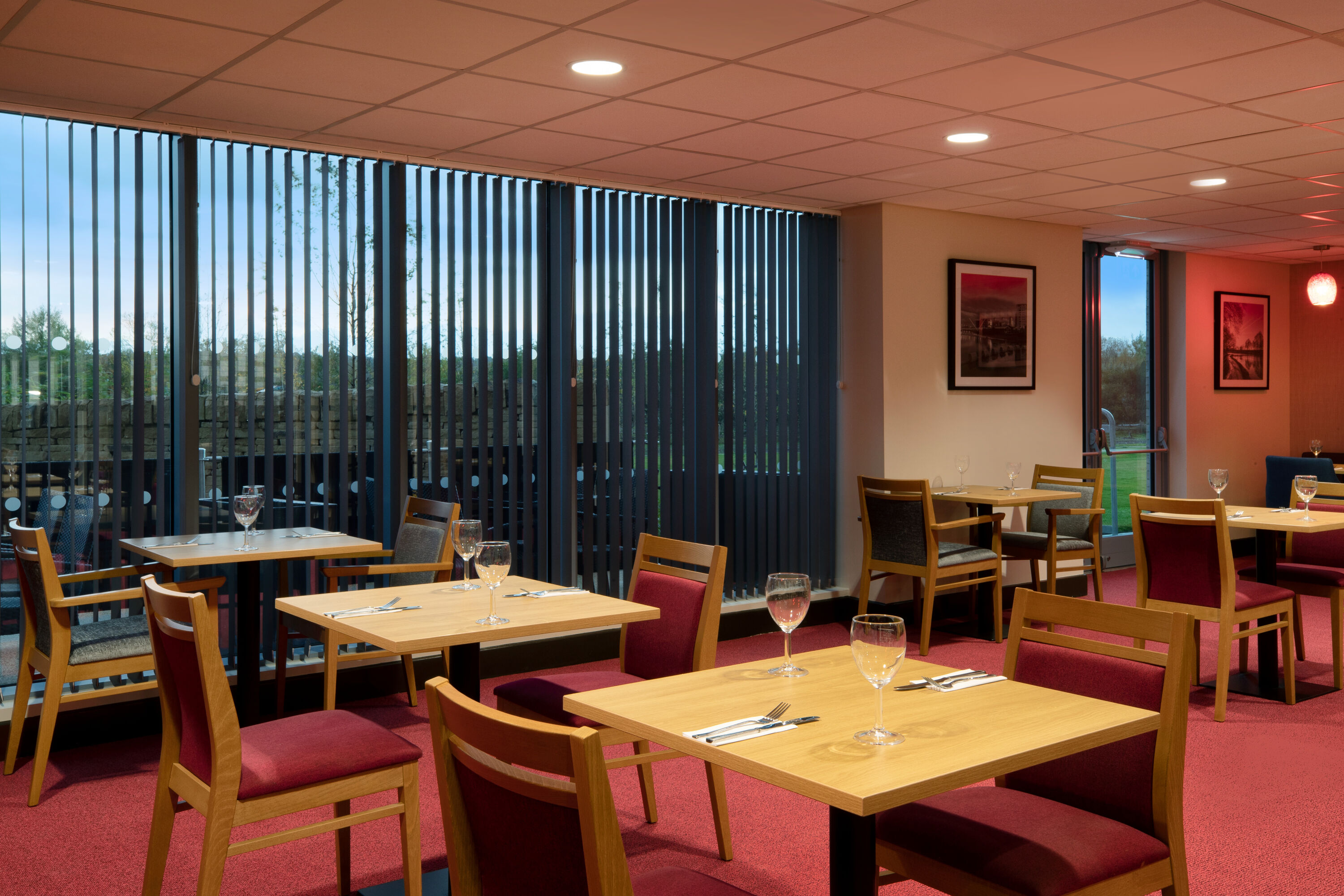 Ramada by Wyndham Leeds East bar and grill in Leeds, Other than US/Canada