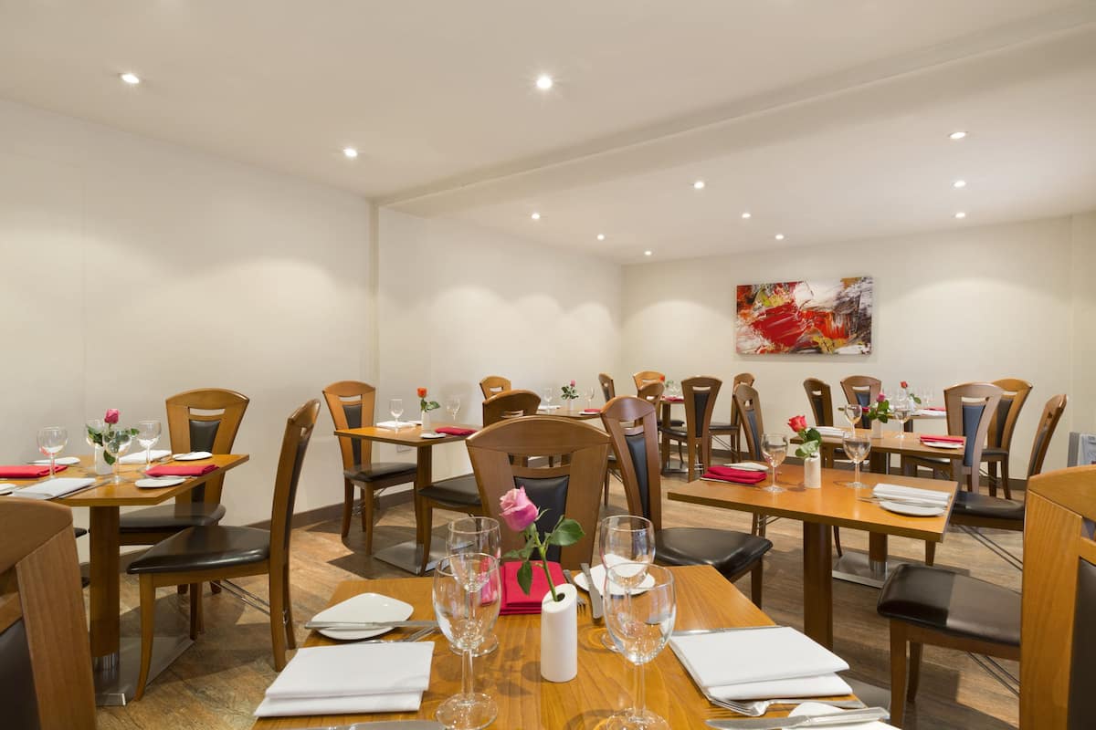 Ramada by Wyndham London North M1 London, GB Hotels Ramada by Wyndham London North M1 London, GB Hotels