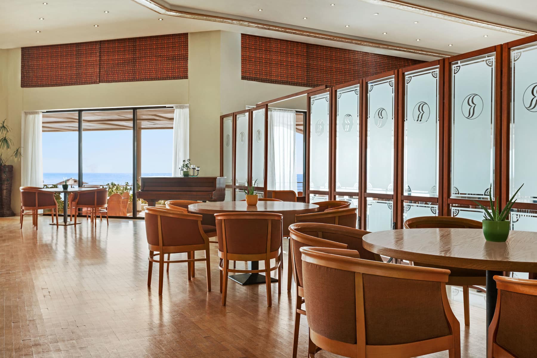 Ramada Plaza by Wyndham Thraki cafe in Alexandroupolis, Other than US/Canada