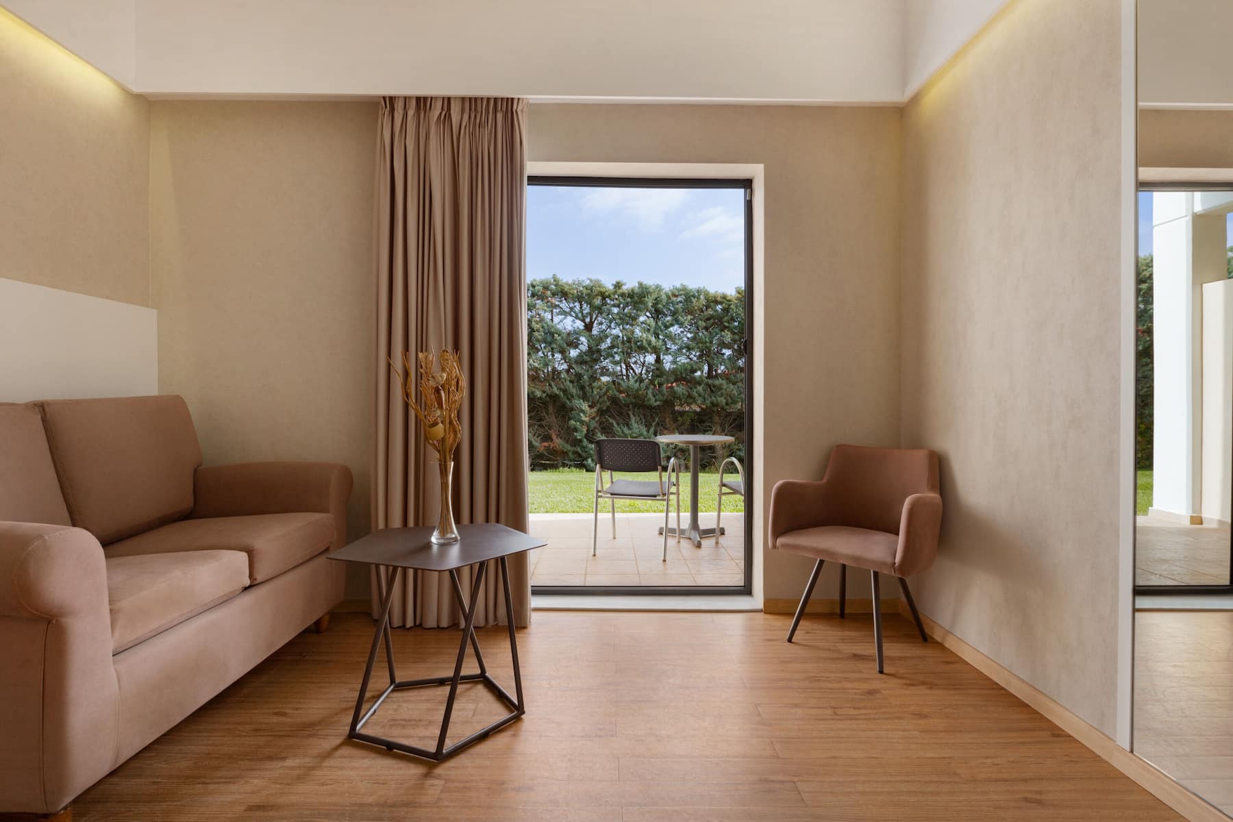 Guest room at the Ramada Plaza by Wyndham Thraki in Alexandroupolis, Other than US/Canada
