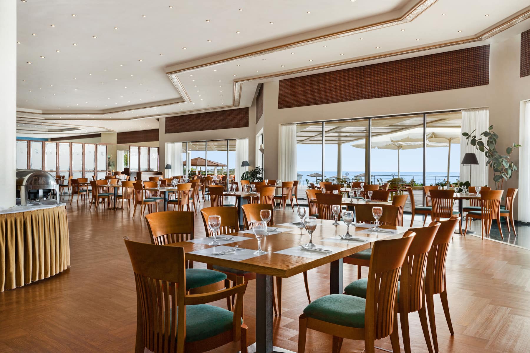 Ramada Plaza by Wyndham Thraki restaurant in Alexandroupolis, Other than US/Canada