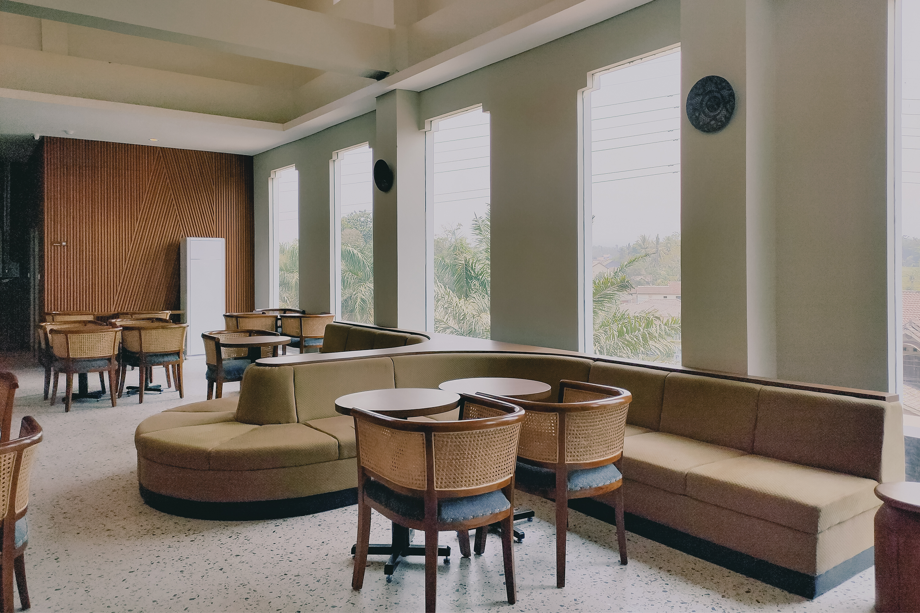 Ramada by Wyndham Yogyakarta restaurant in Yogyakarta, Other than US/Canada