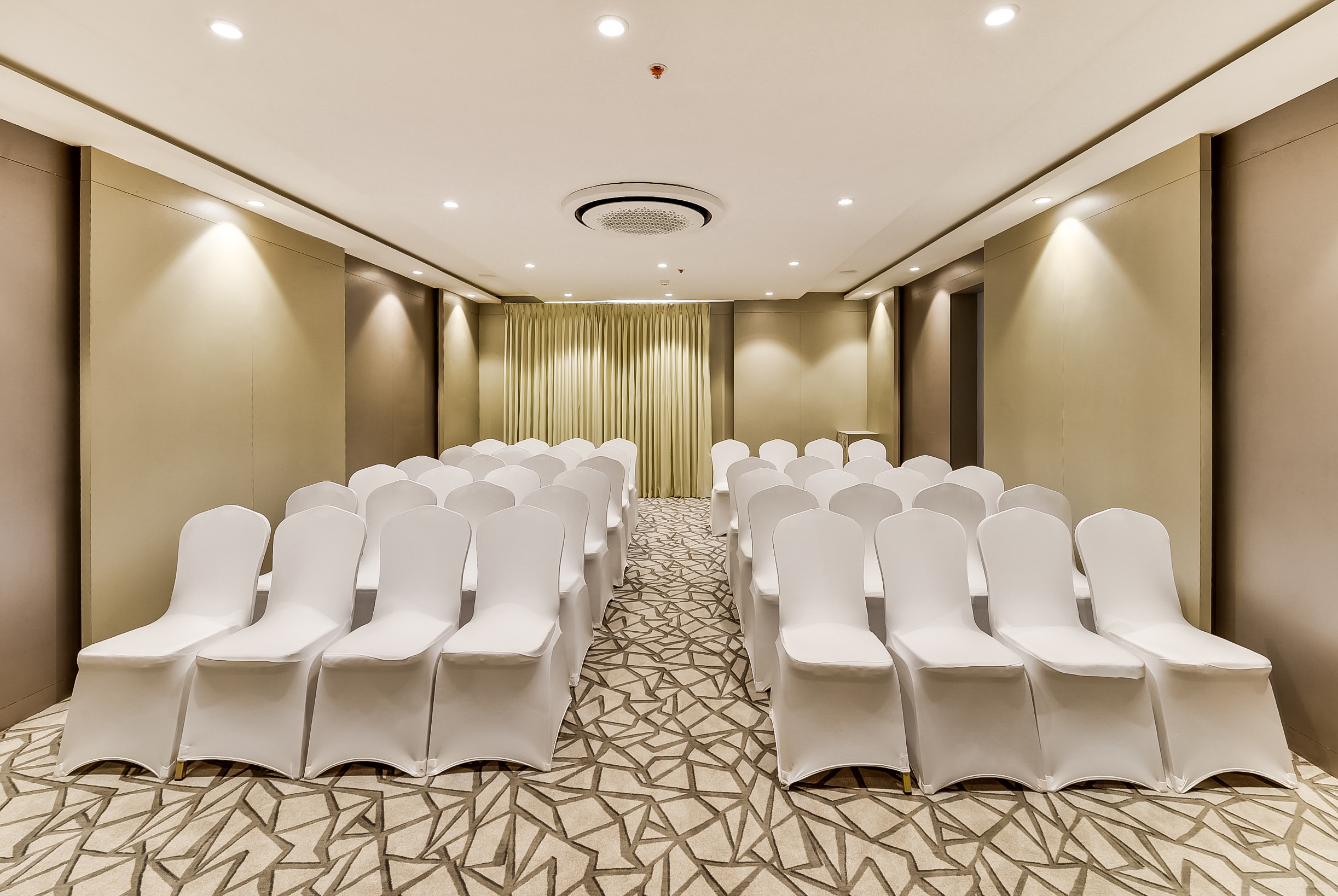 Meeting room at Ramada by Wyndham Bengaluru Yelahanka in Bengaluru, Other than US/Canada
