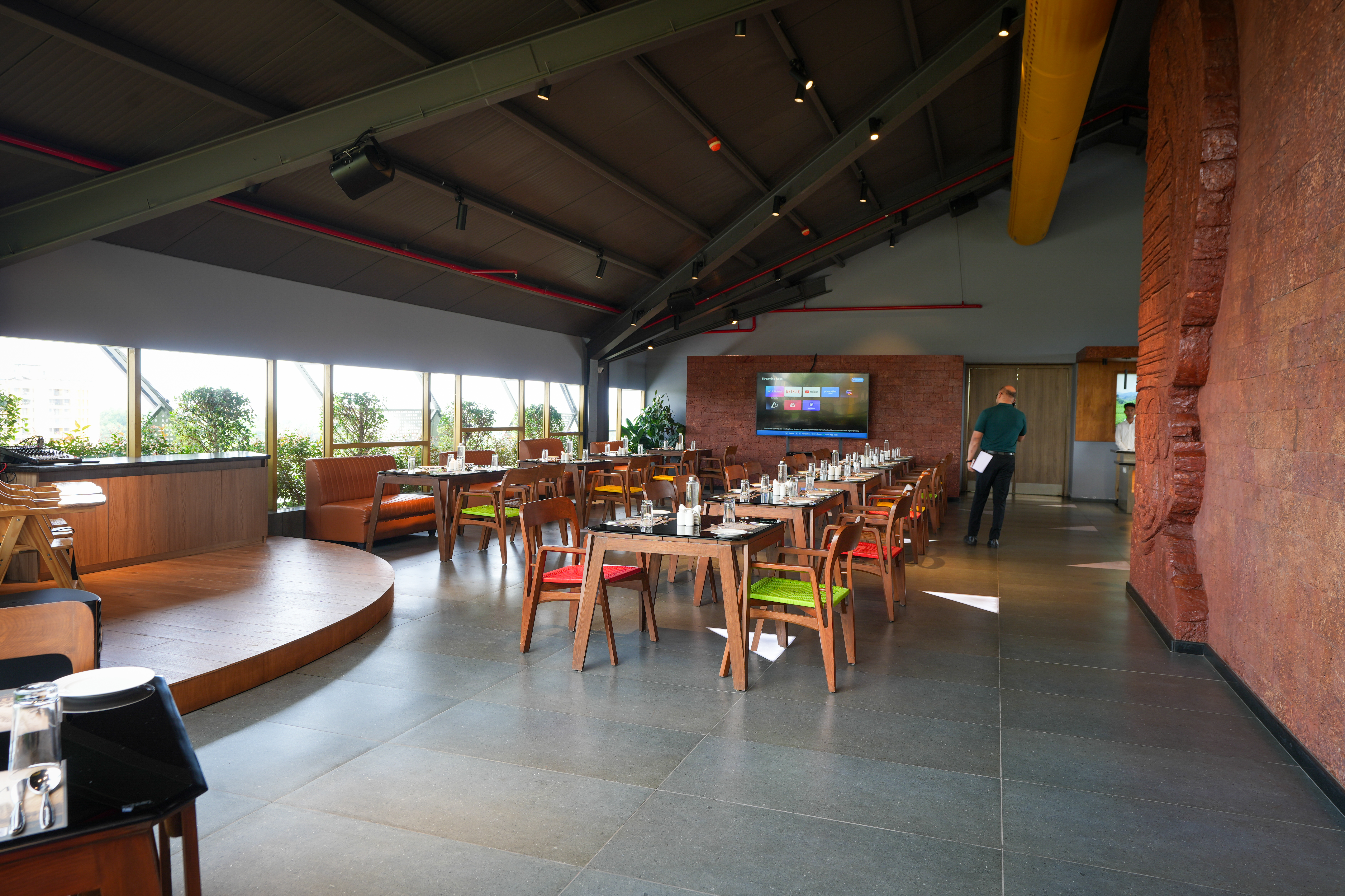 Ramada Encore by Wyndham Kochi Kalamassery restaurant in Cochin, Other than US/Canada