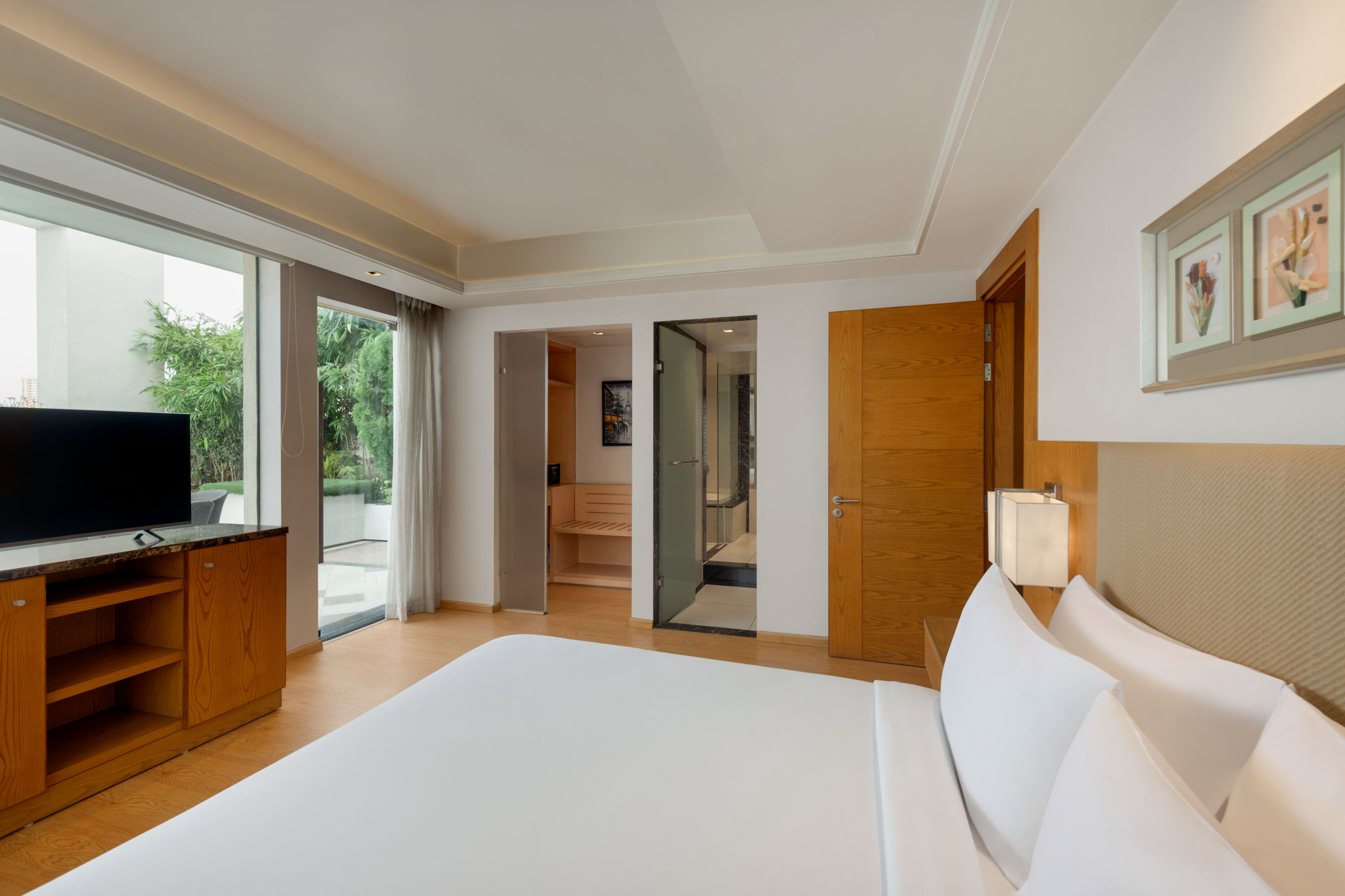 Ramada by Wyndham Ghaziabad Vasundhara suite in Ghaziabad, Other than US/Canada