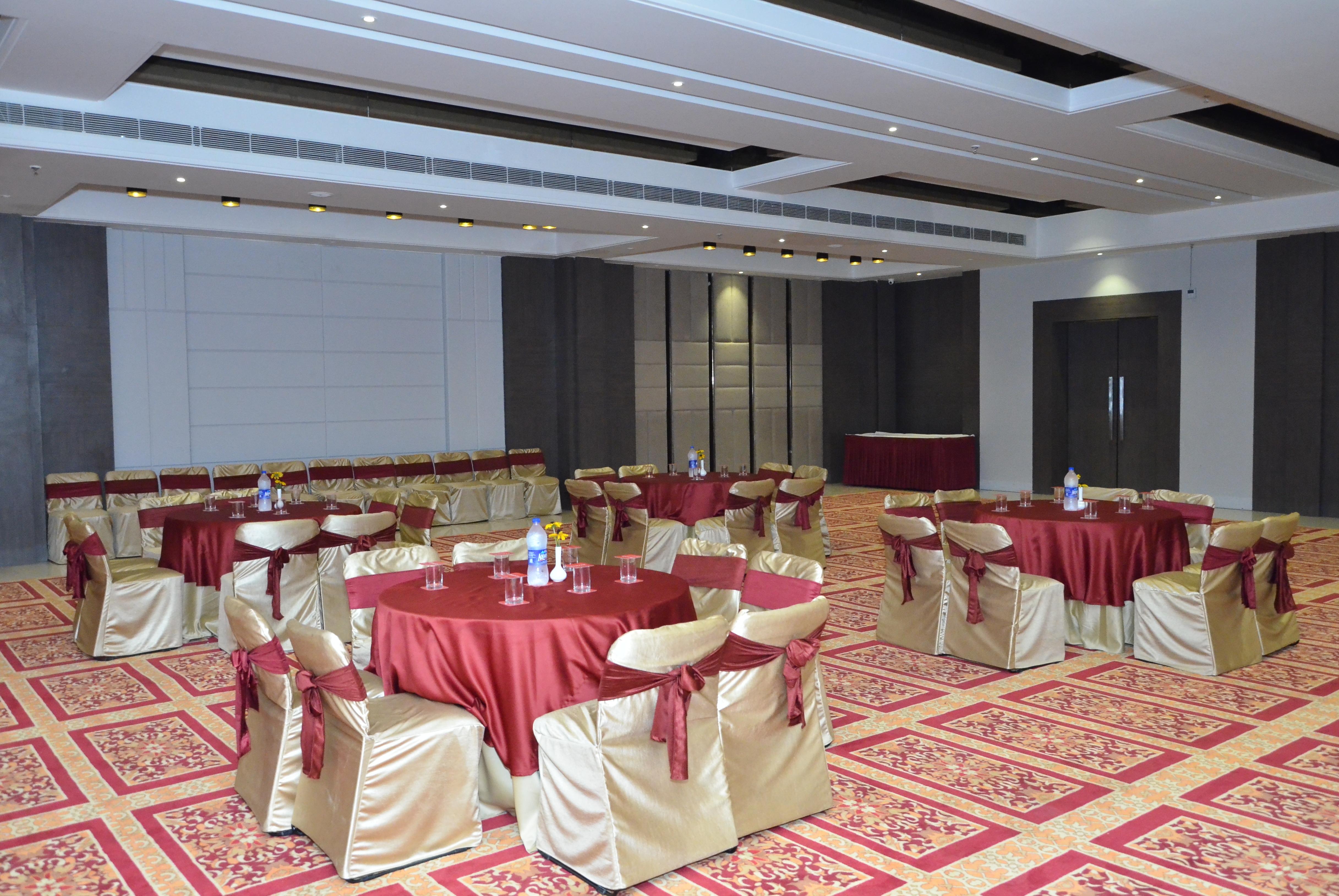 Meeting room banquet rounds at Ramada by Wyndham Kasauli in Kasauli, Other than US/Canada