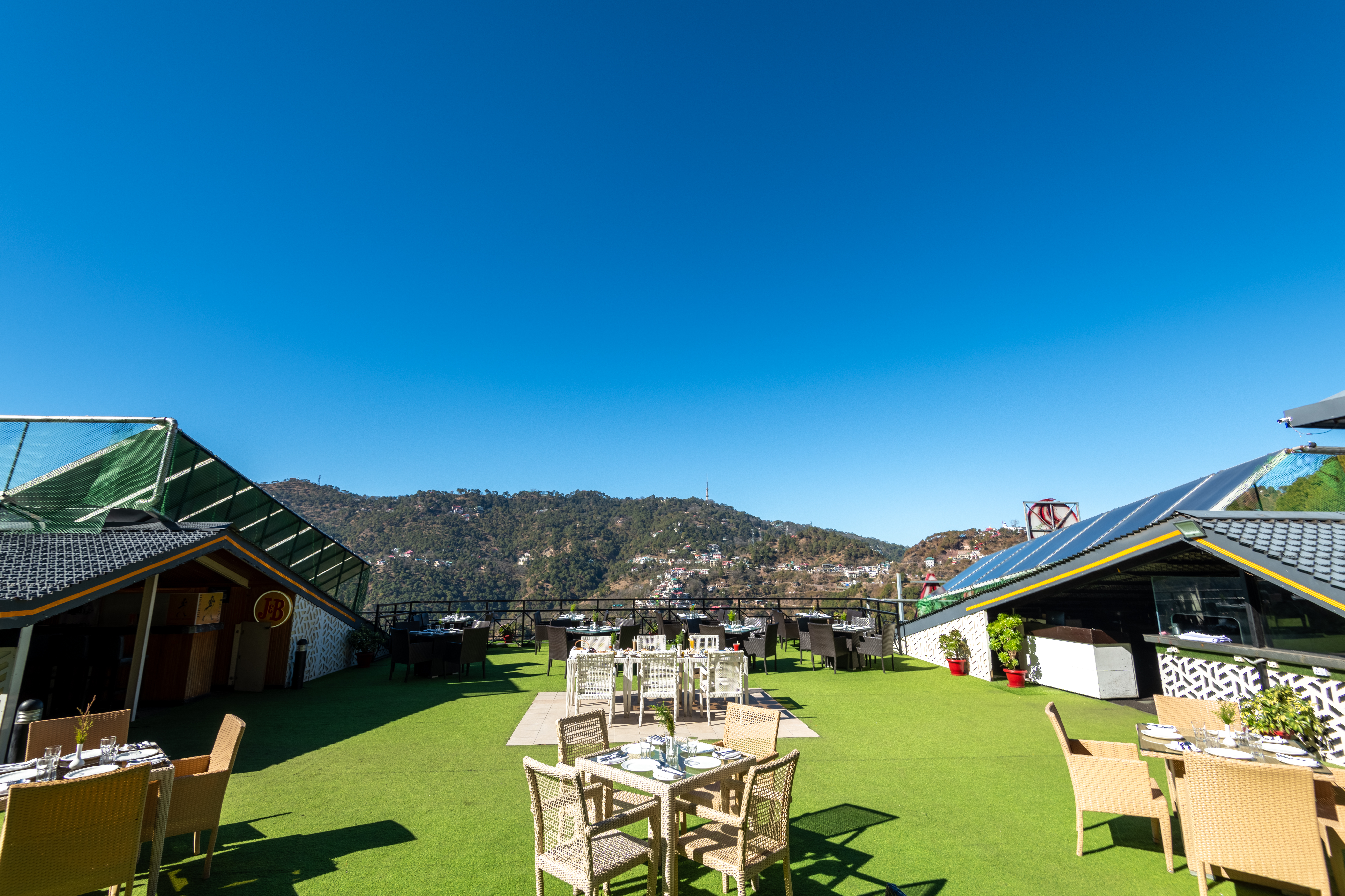 Ramada by Wyndham Kasauli restaurant in Kasauli, Other than US/Canada