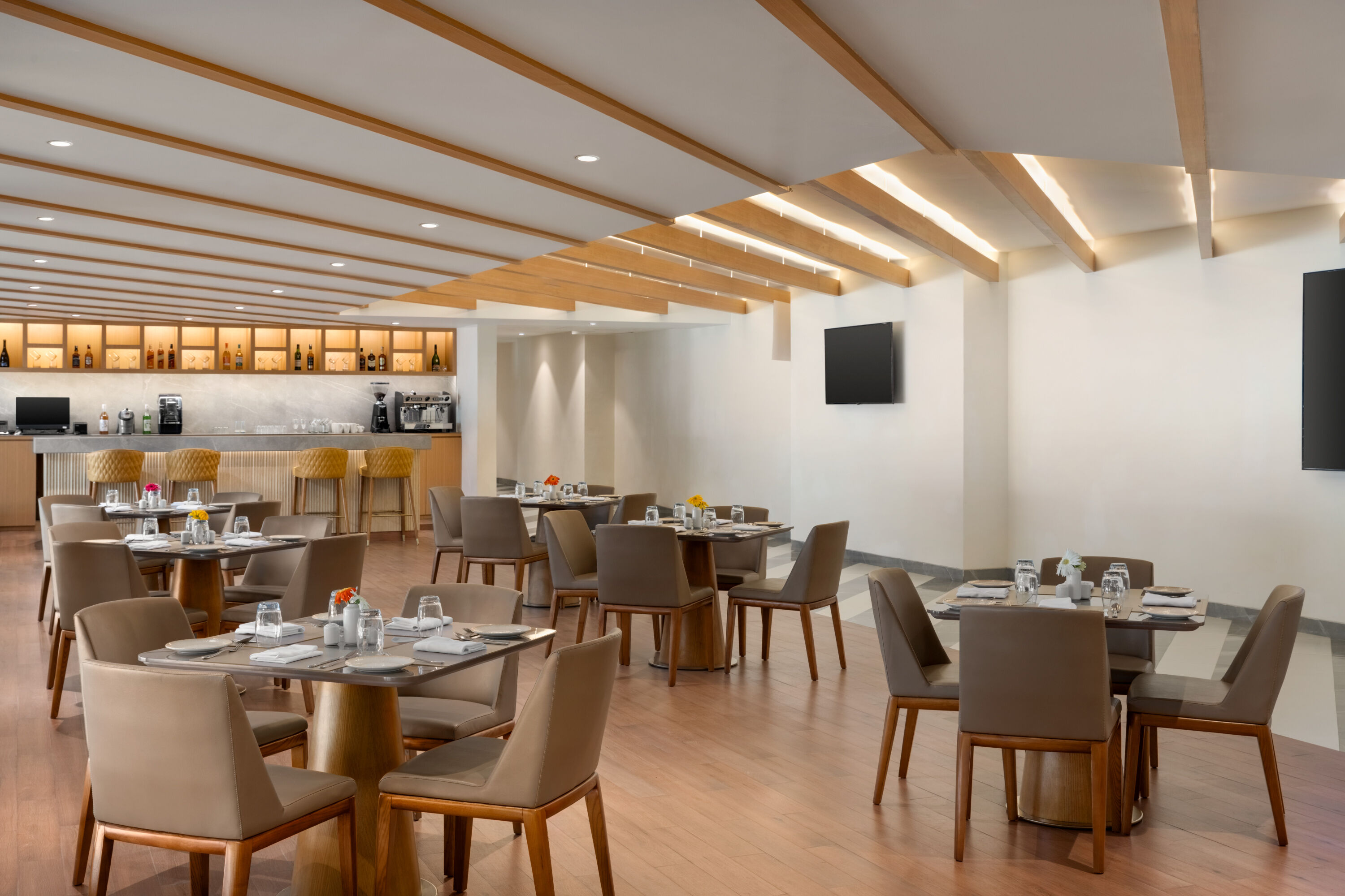 Ramada Encore by Wyndham Lucknow Airport restaurant in Lucknow, Other than US/Canada