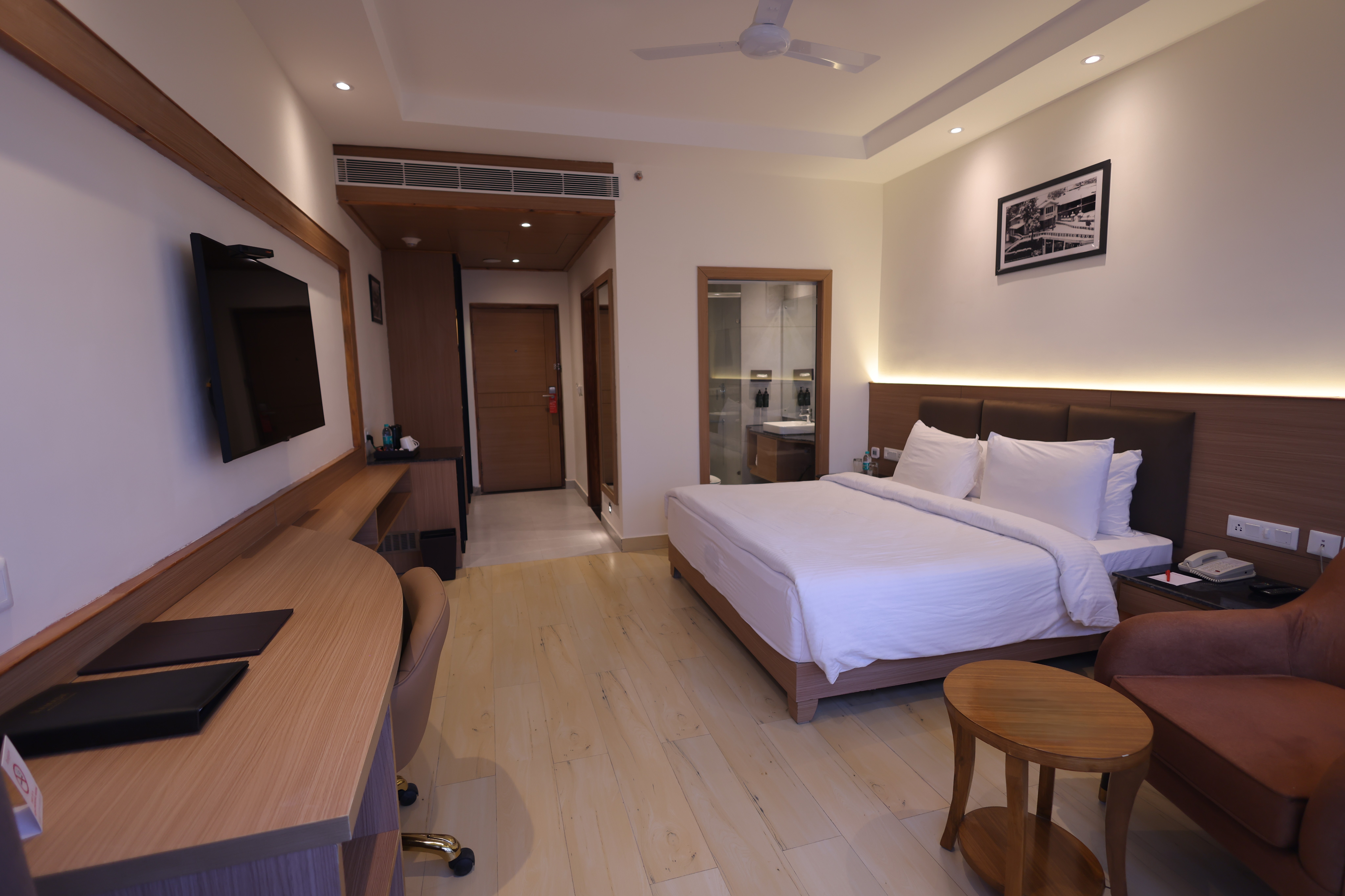 Guest room at the Ramada By Wyndham Mussoorie Mall Road in Mussoorie, Other than US/Canada