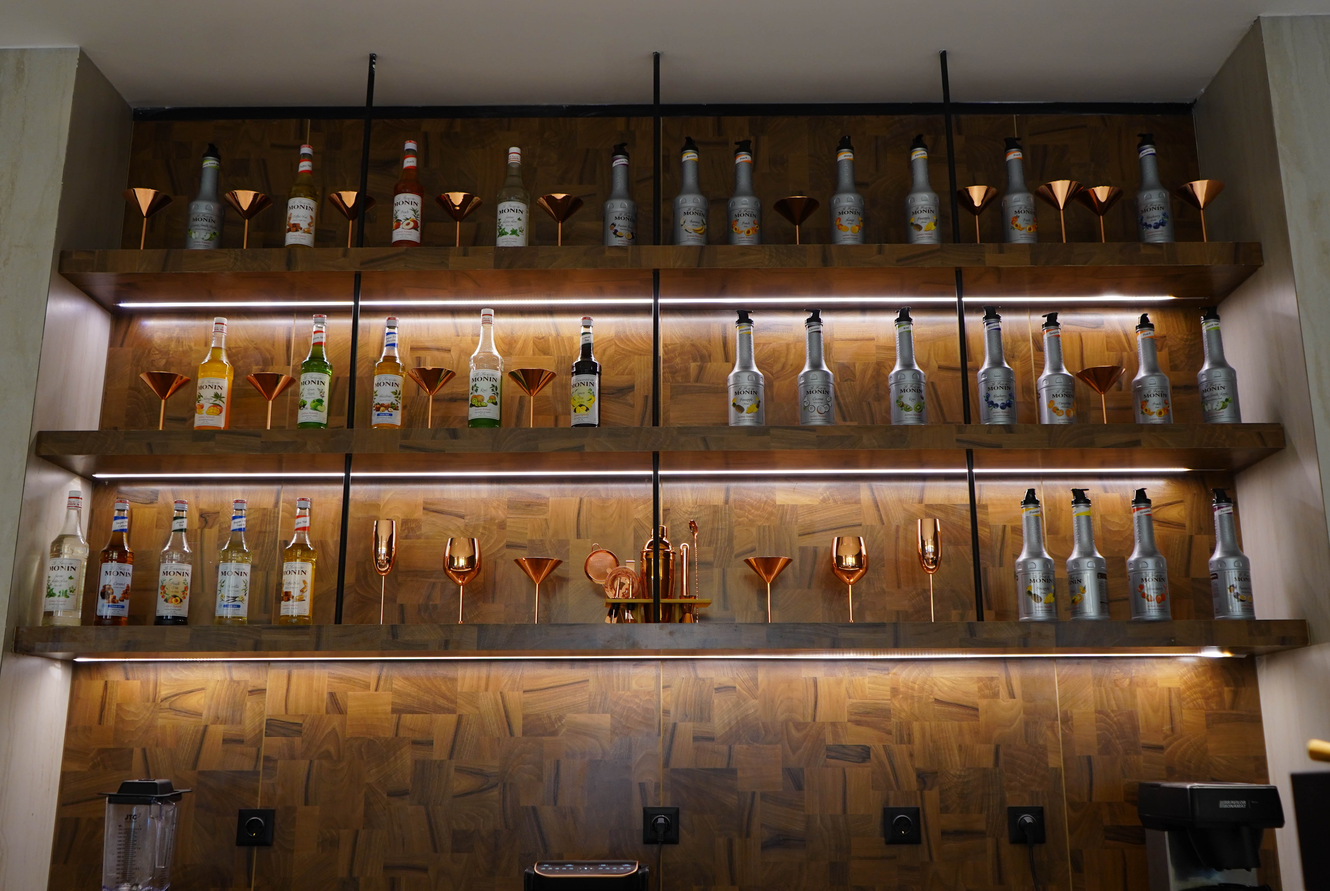 Bar at Ramada Plaza by Wyndham Mosul Corniche in Mosul, Other than US/Canada