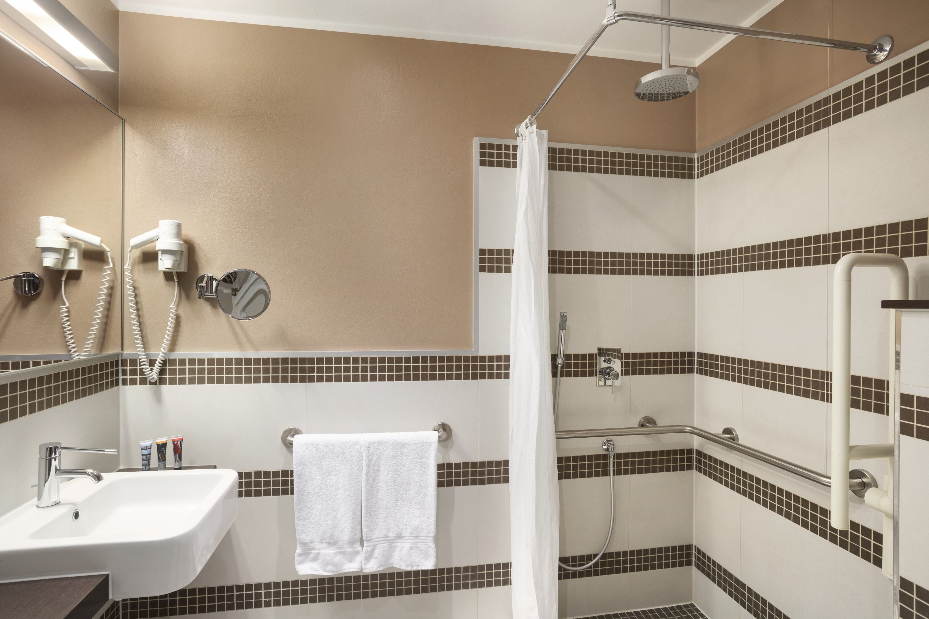 Guest room at the Ramada Plaza by Wyndham Milano in Milano, Other than US/Canada