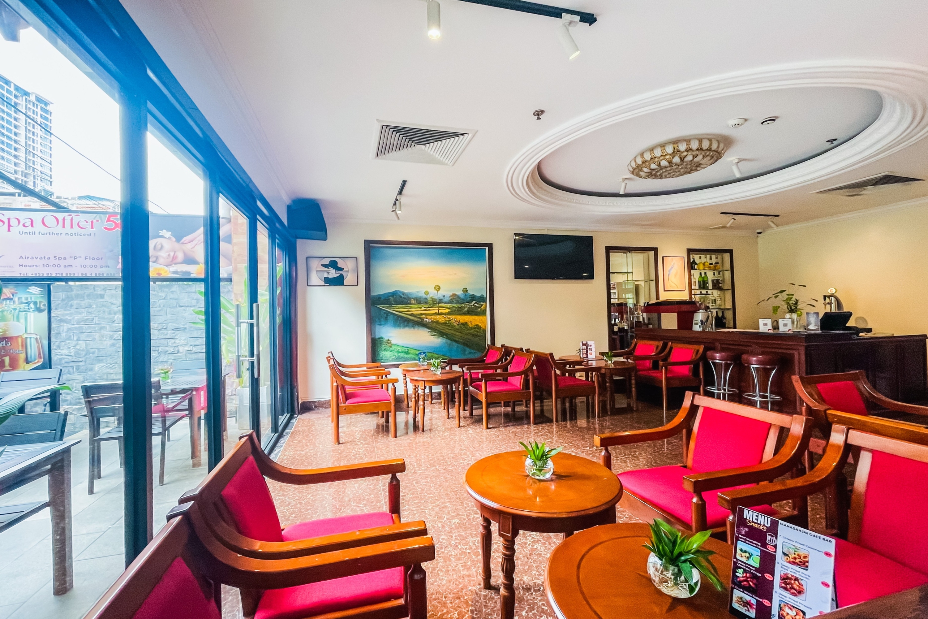 Ramada by Wyndham Phnom Penh Central cafe in Phnom Penh, Other than US/Canada