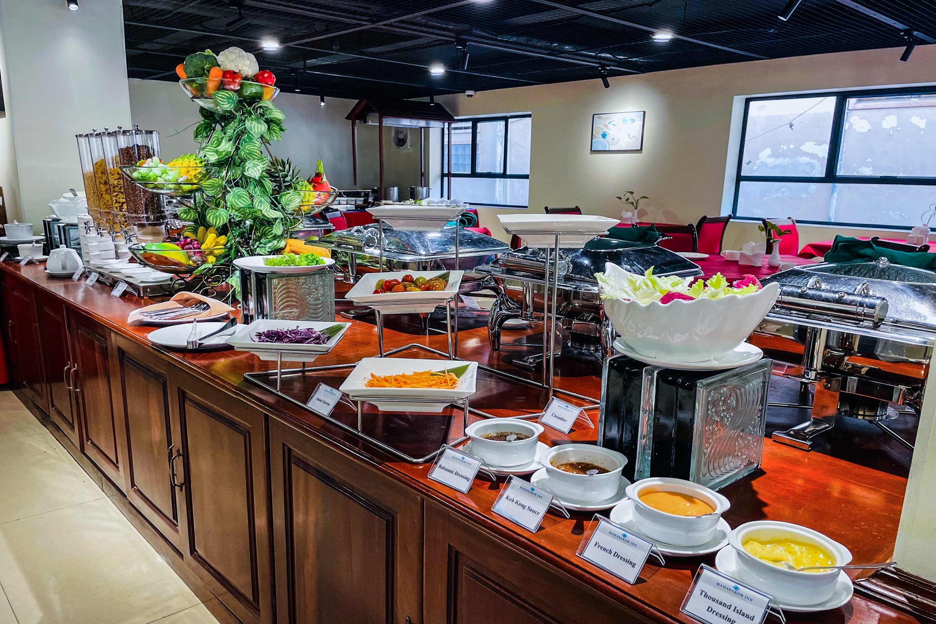 Ramada by Wyndham Phnom Penh Central restaurant in Phnom Penh, Other than US/Canada