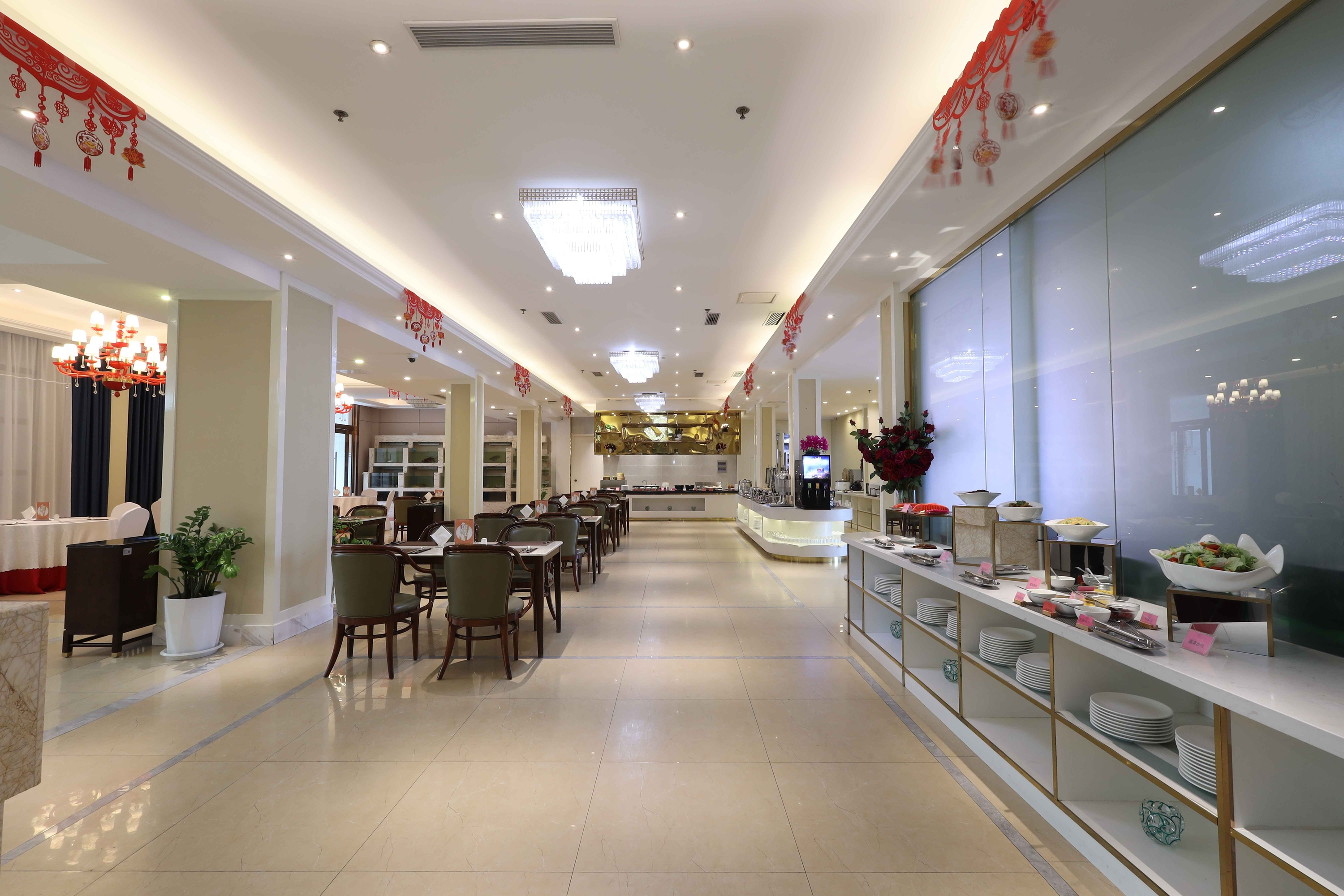 Ramada by Wyndham Sihanoukville Xinhaohui Palace restaurant in Sihanoukville, Other than US/Canada