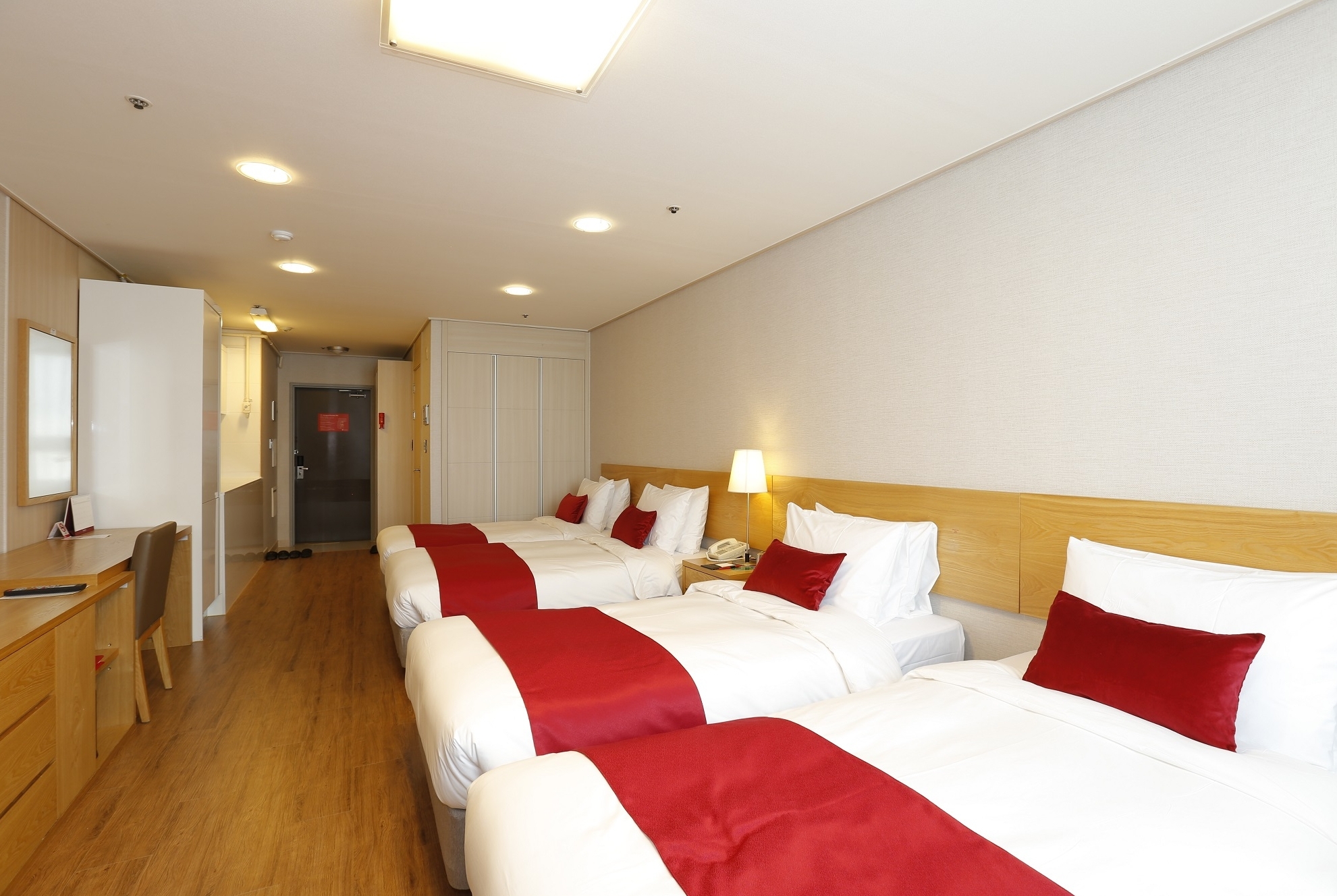 Ramada By Wyndham Seoul Dongdaemun Seoul Kr Hotels