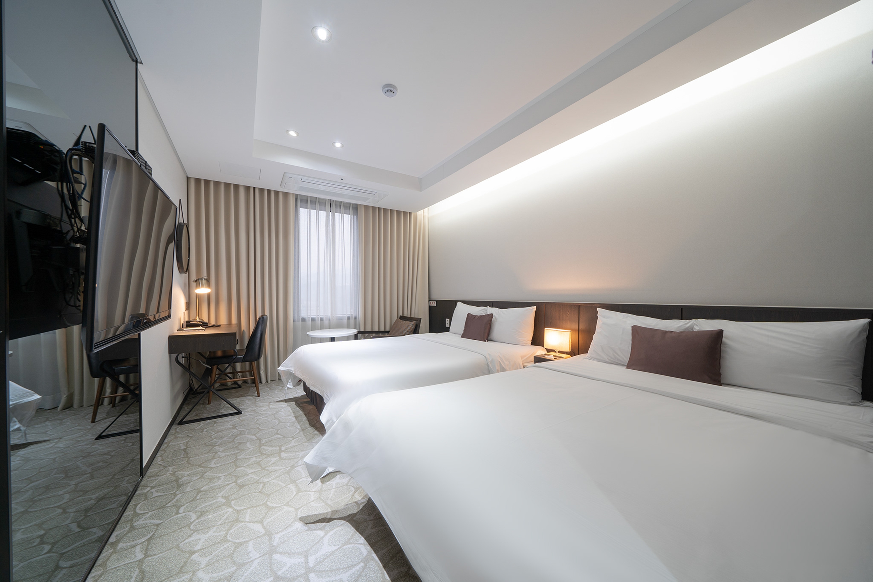 Guest room at the Ramada by Wyndham Yongin in Yongin, Other than US/Canada