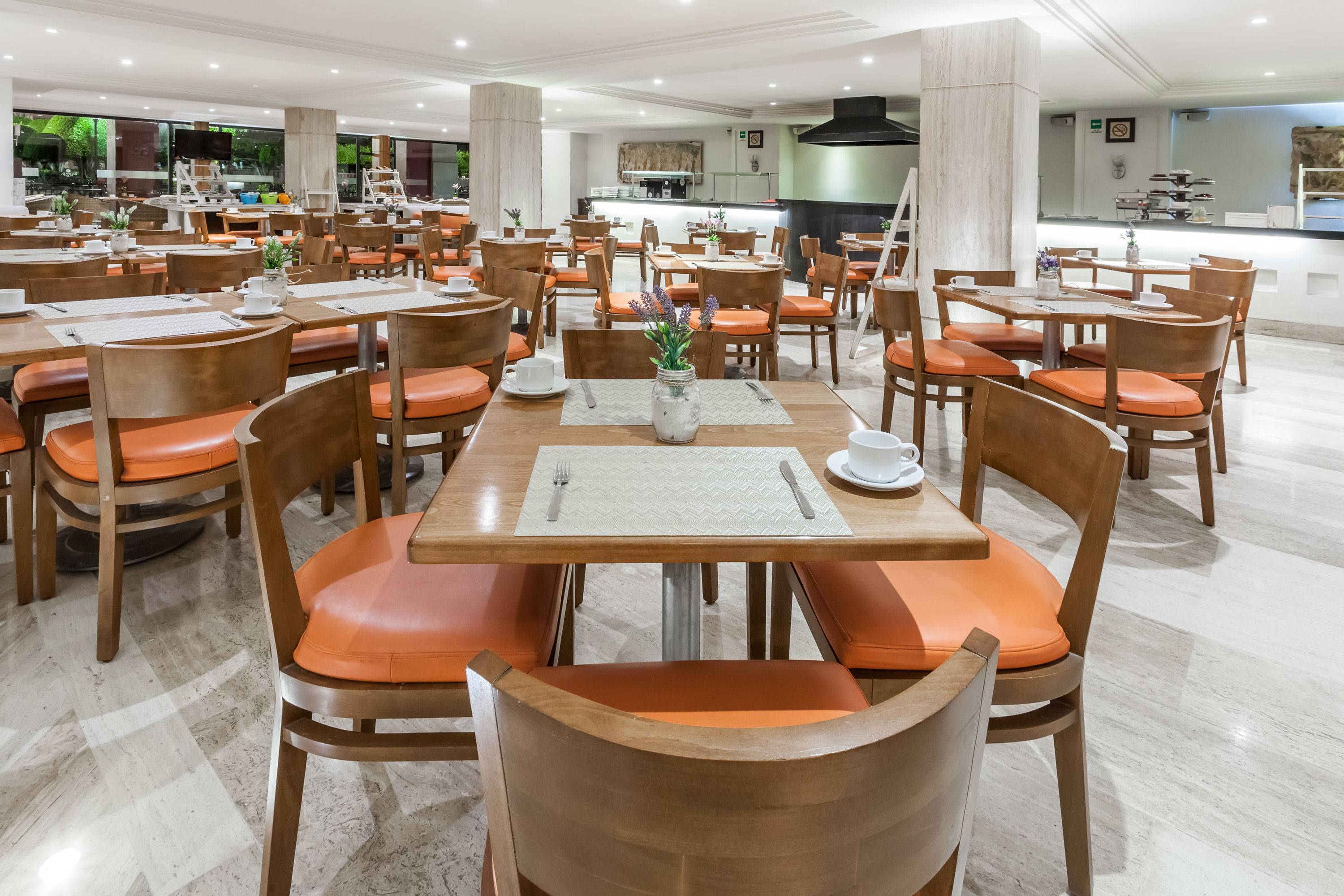 Ramada Plaza by Wyndham Leon restaurant in Leon, Other than US/Canada