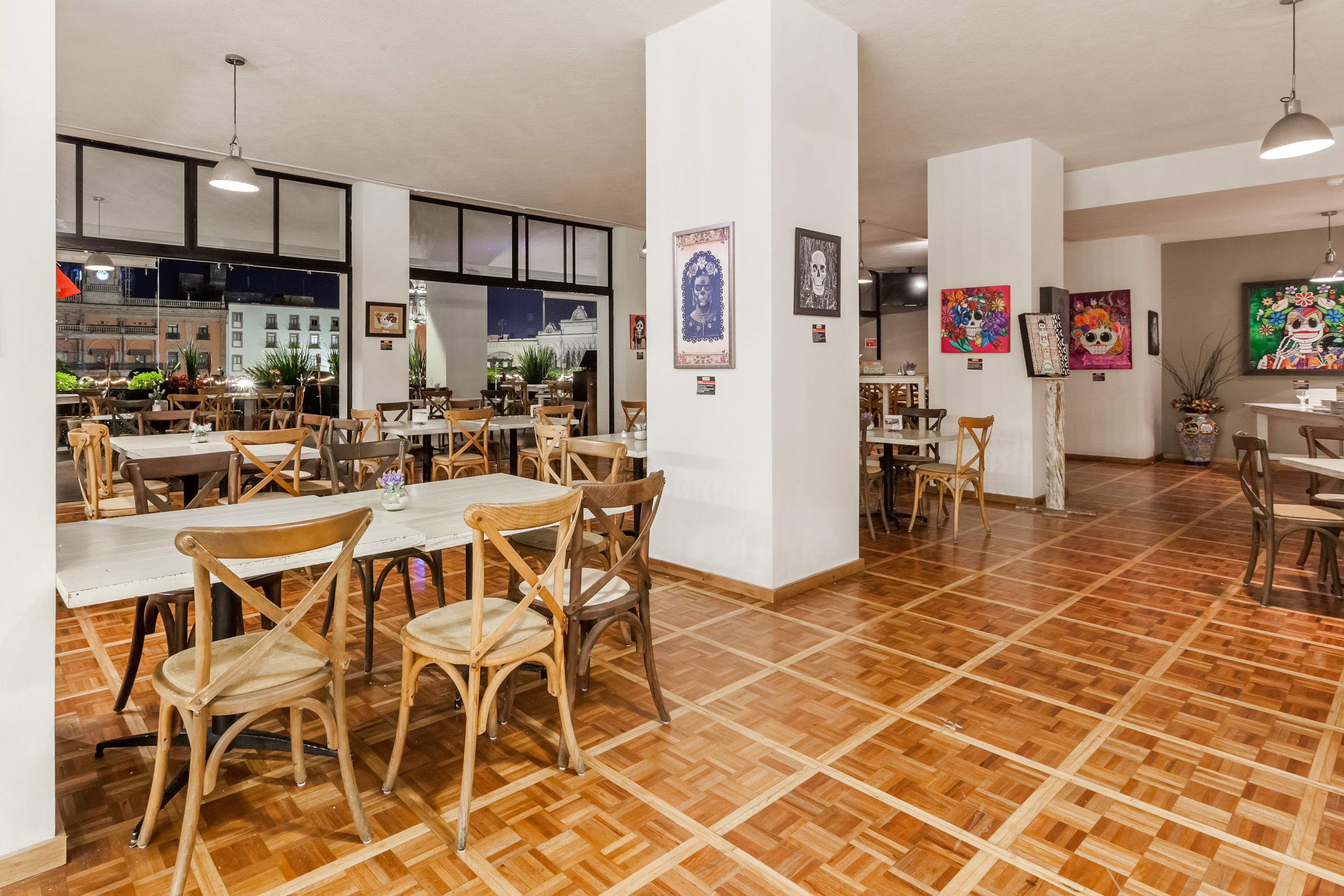 Ramada Plaza by Wyndham Leon restaurant in Leon, Other than US/Canada