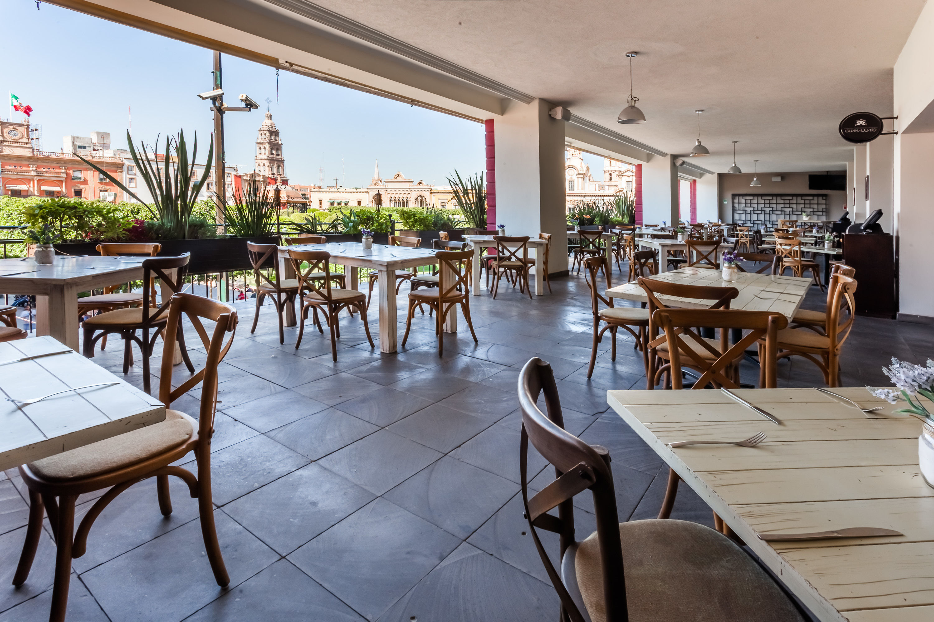 Ramada Plaza by Wyndham Leon restaurant in Leon, Other than US/Canada