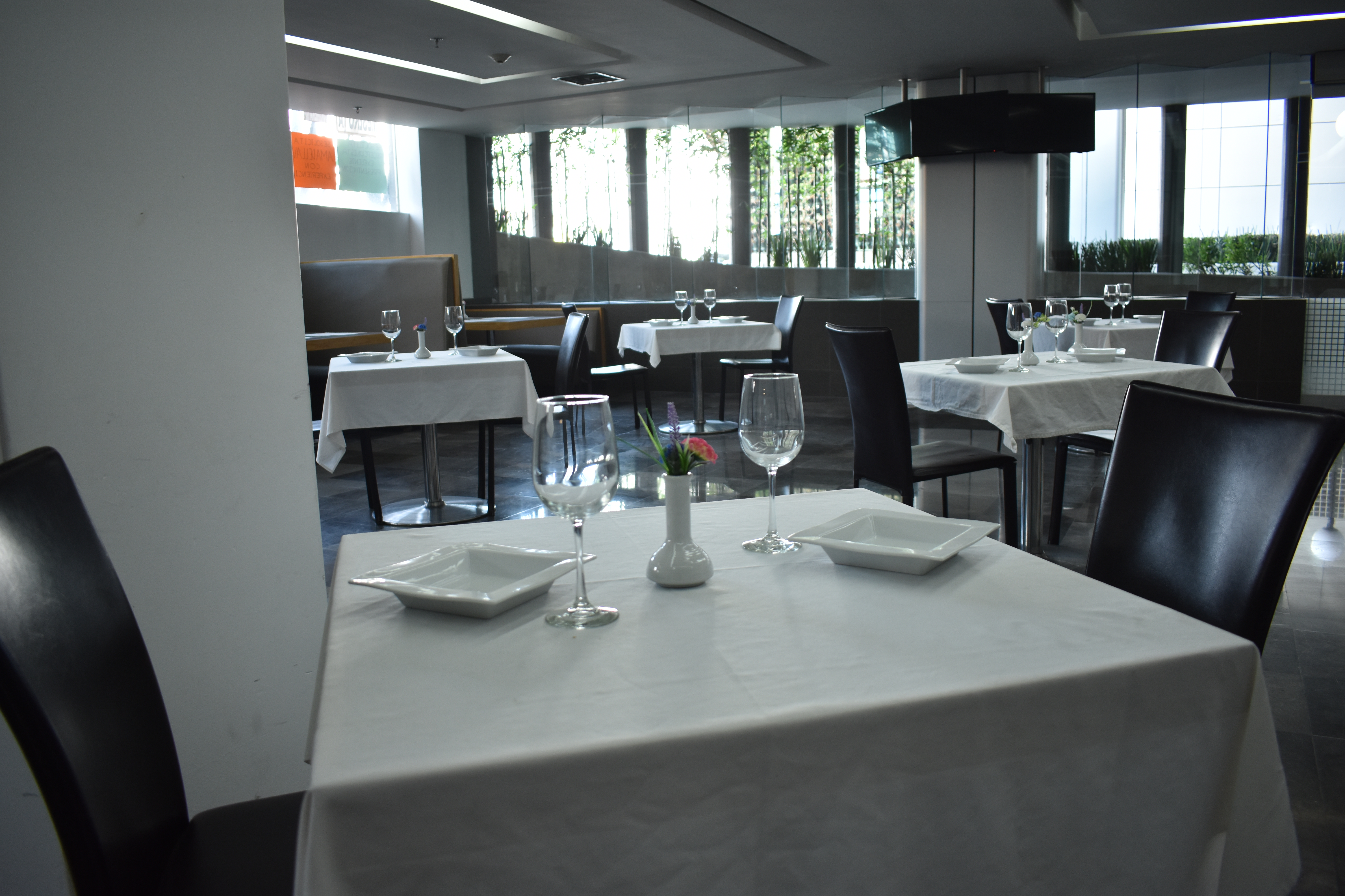 Ramada by Wyndham Mexico City Santa Fe restaurant in Mexico City, Other than US/Canada