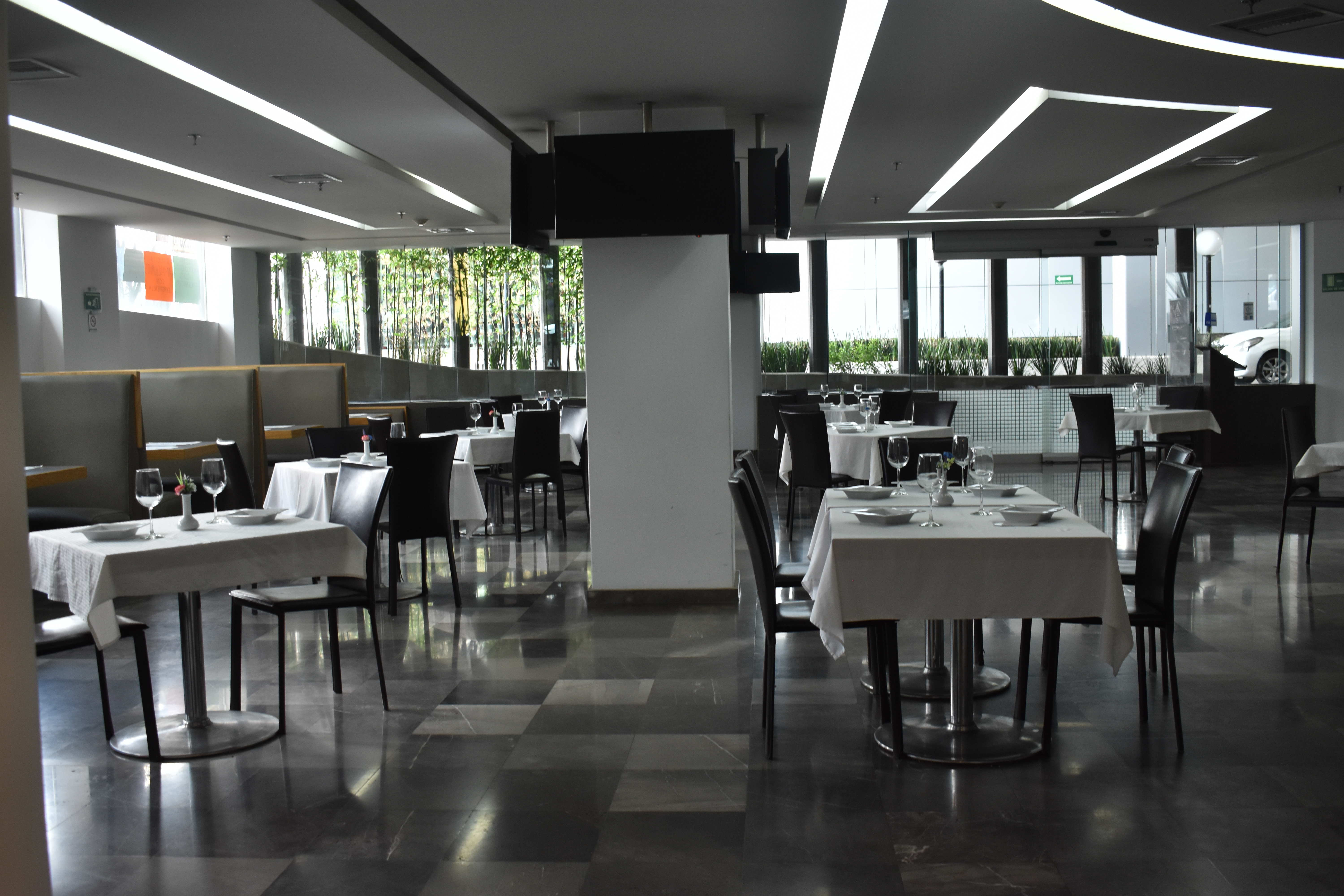 Ramada by Wyndham Mexico City Santa Fe restaurant in Mexico City, Other than US/Canada