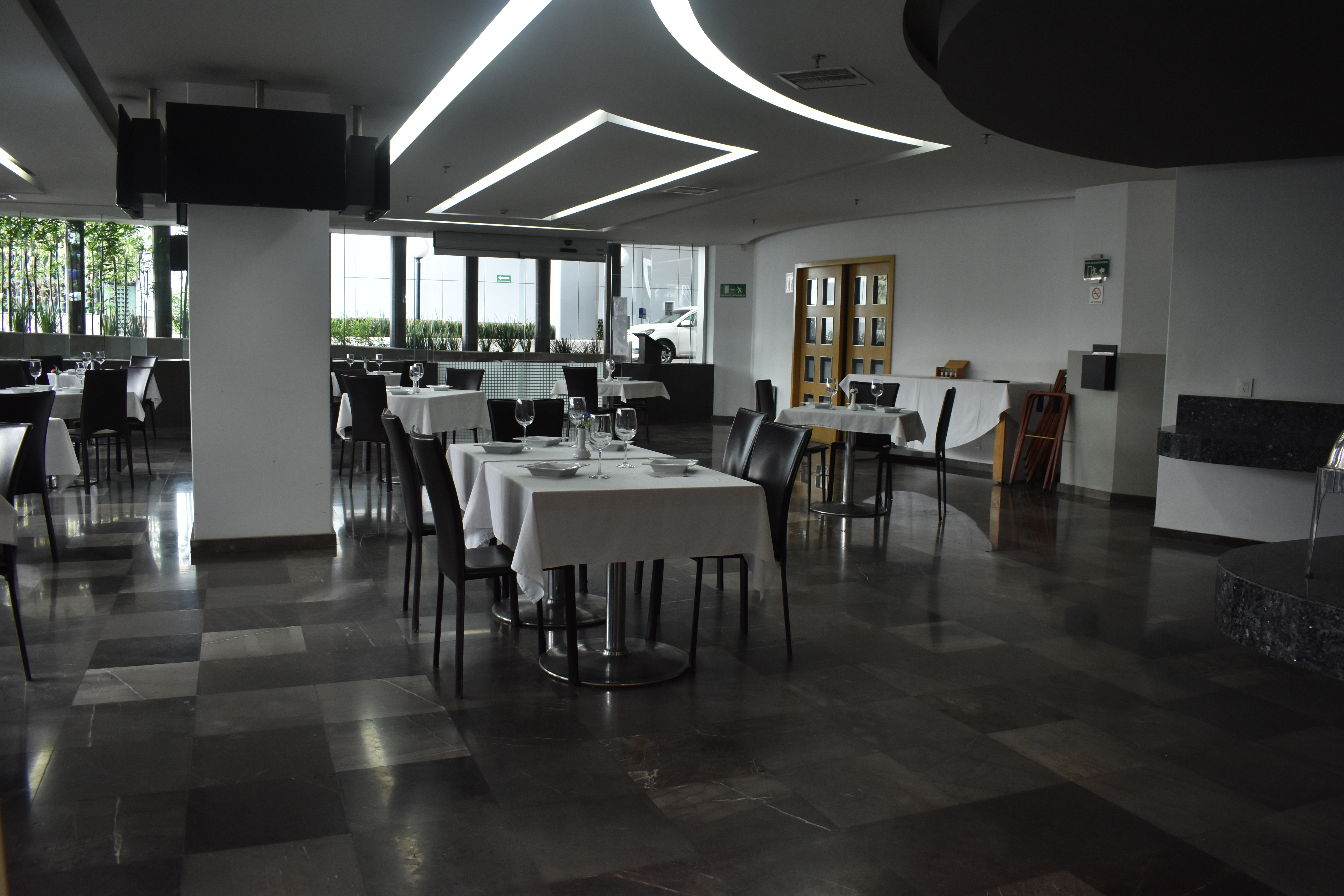 Ramada by Wyndham Mexico City Santa Fe restaurant in Mexico City, Other than US/Canada