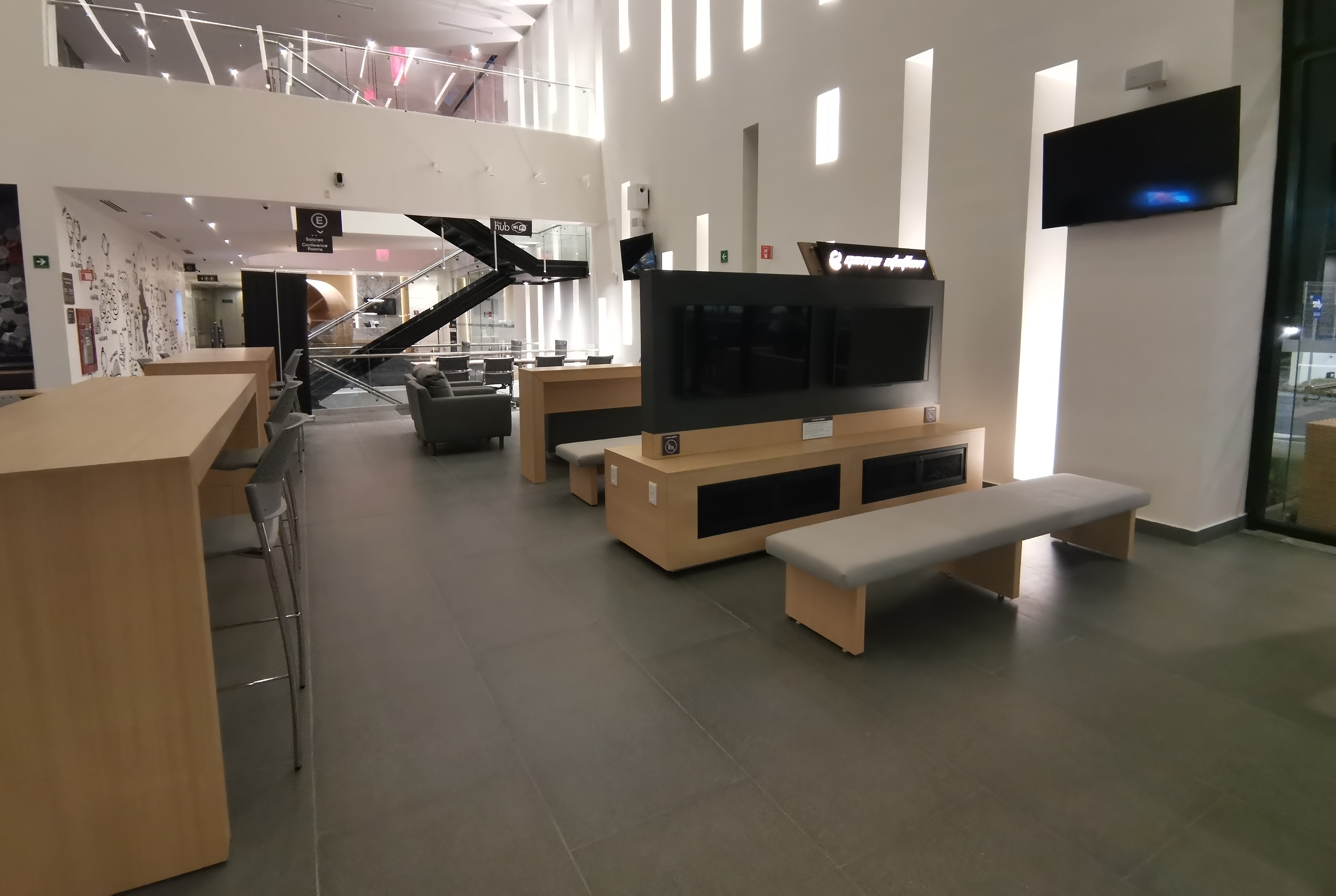 Ramada Encore by Wyndham Monterrey Apodaca Zona Aeropuerto restaurant main dining in Monterrey, Other than US/Canada