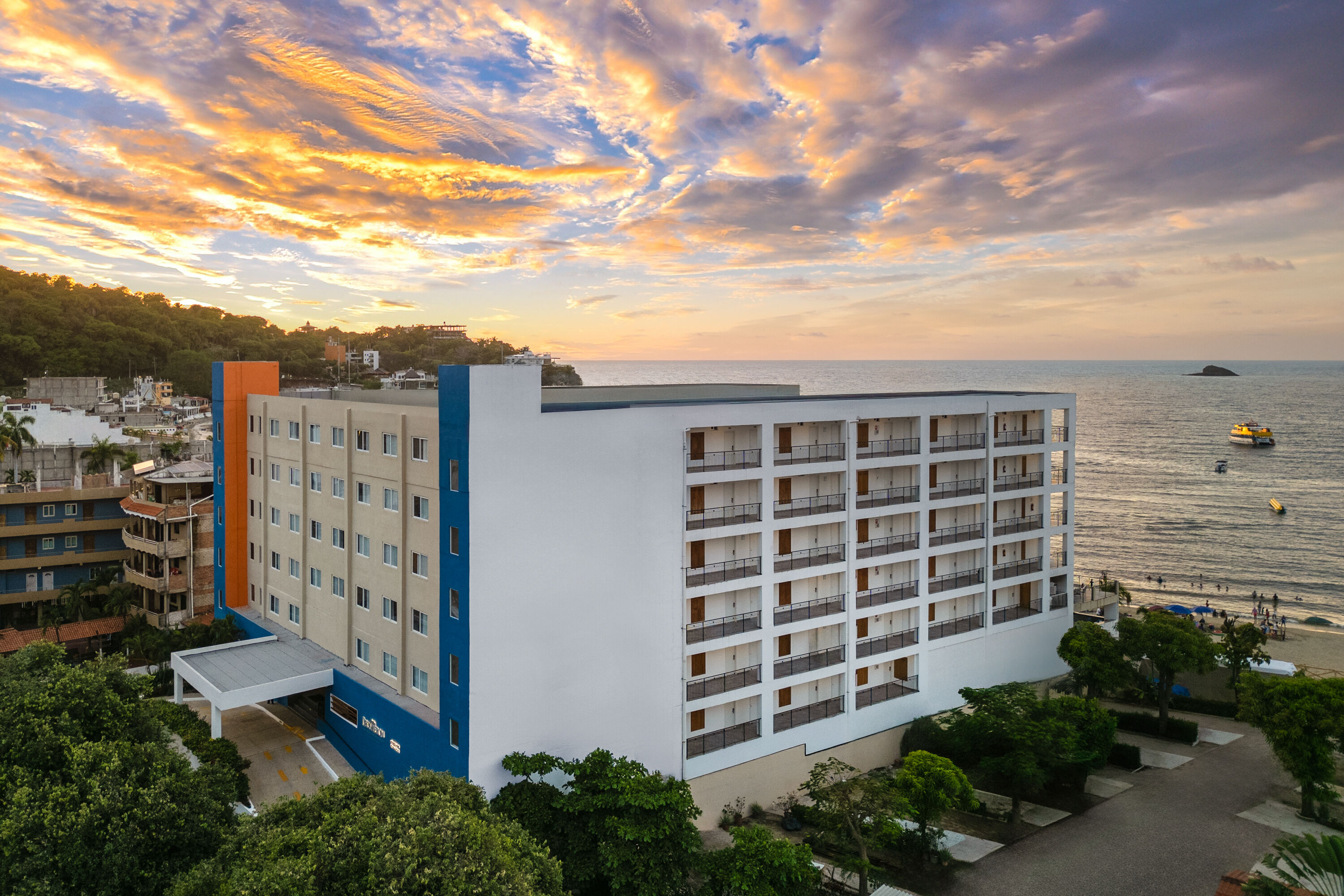 Aerial View of Decameron La Marina Guayabitos, Ramada All Inclusive Resort hotel in Rincon de Guayabitos, Other than US/Canada