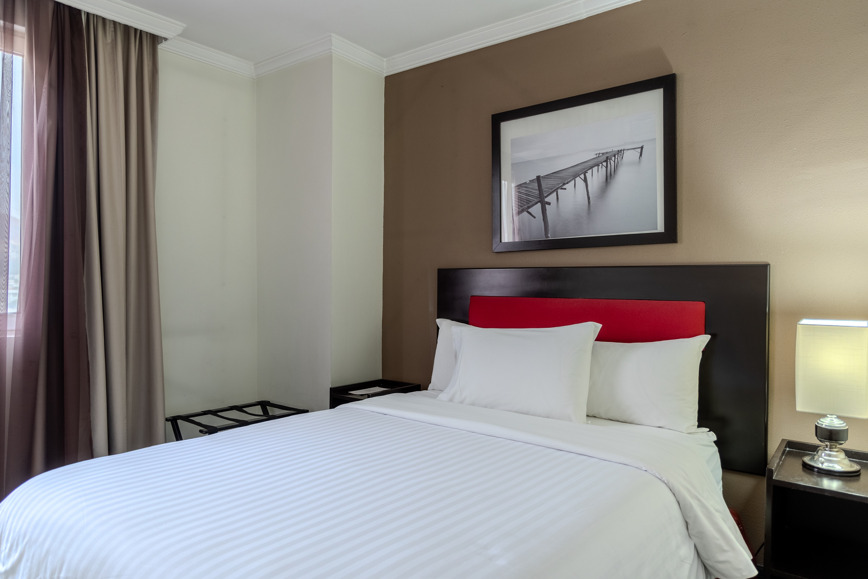 Guest room at the Ramada by Wyndham CDMX Perinorte in Tlalnepantla, Other than US/Canada