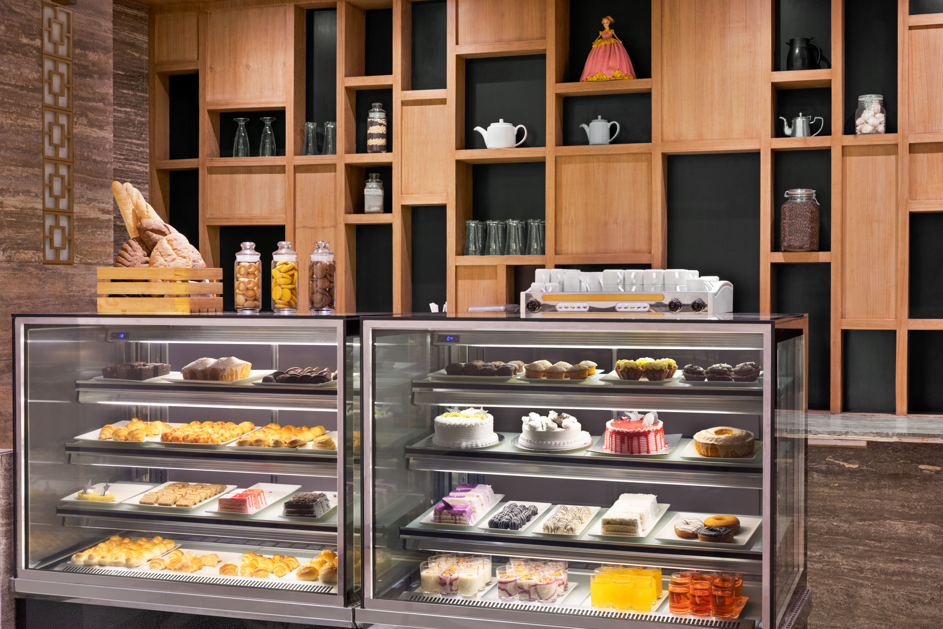 Ramada Encore by Wyndham Kathmandu Thamel cafe in Kathmandu, Other than US/Canada