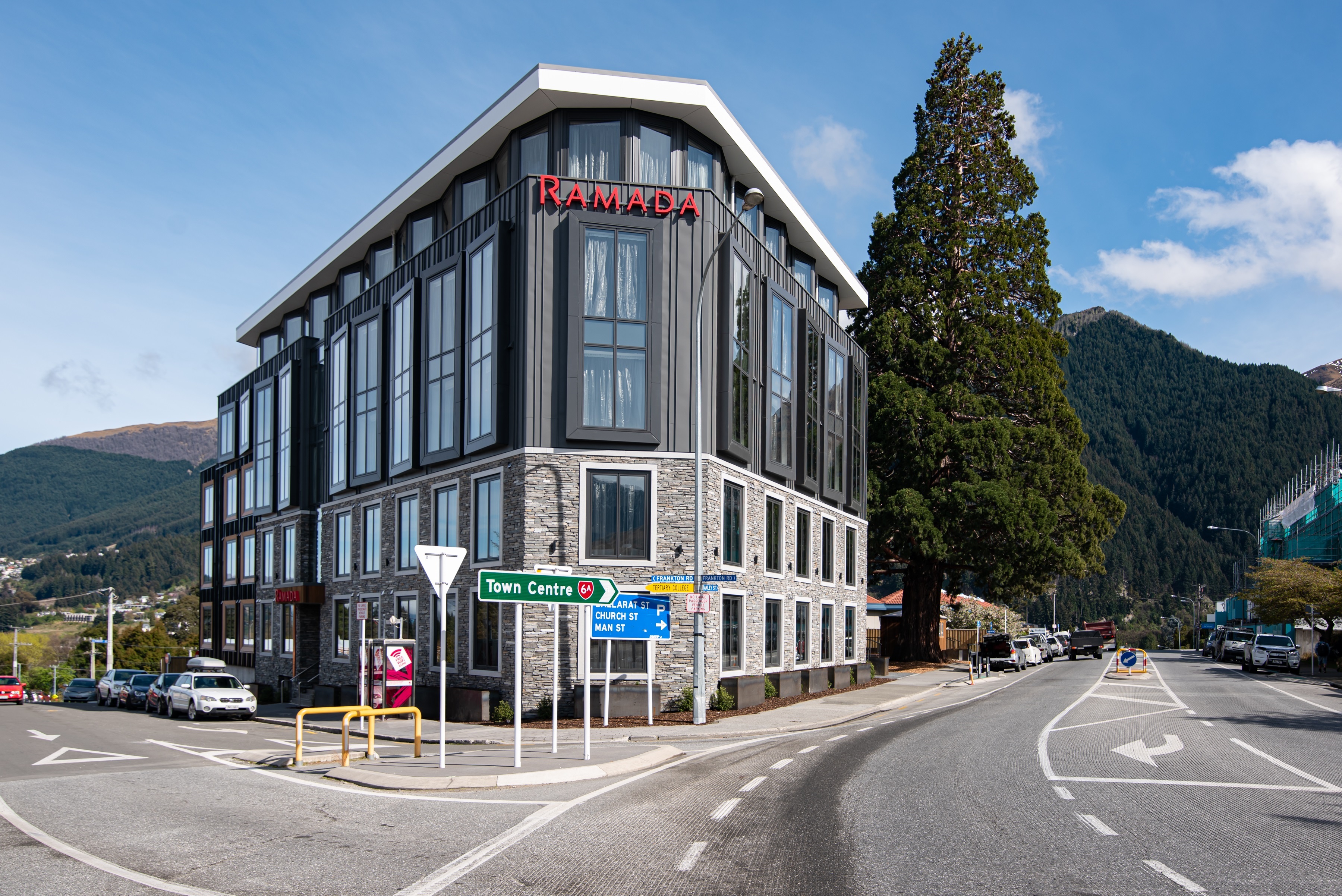Ramada By Wyndham Queenstown Central Queenstown Nz Hotels