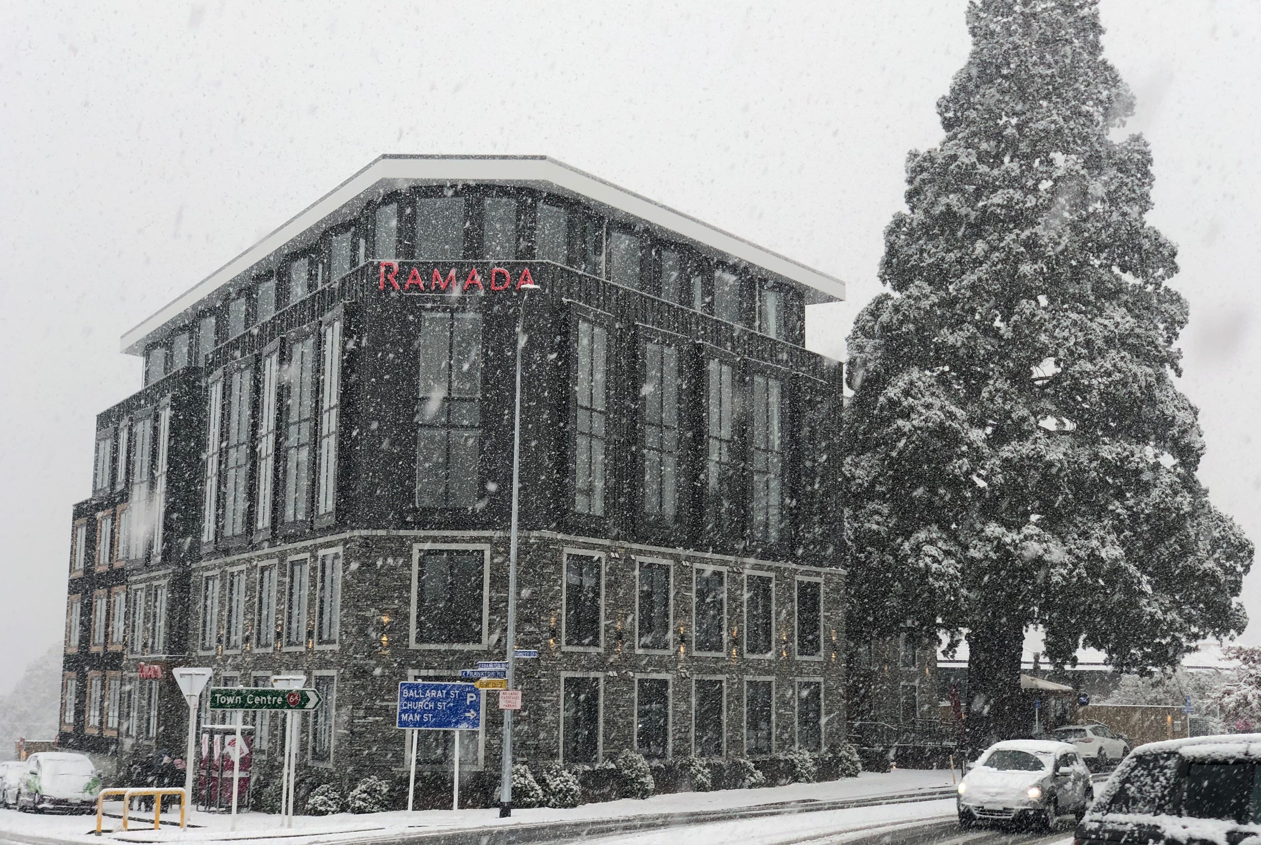 Exterior of Ramada By Wyndham Queenstown Central hotel in Queenstown, Other than US/Canada