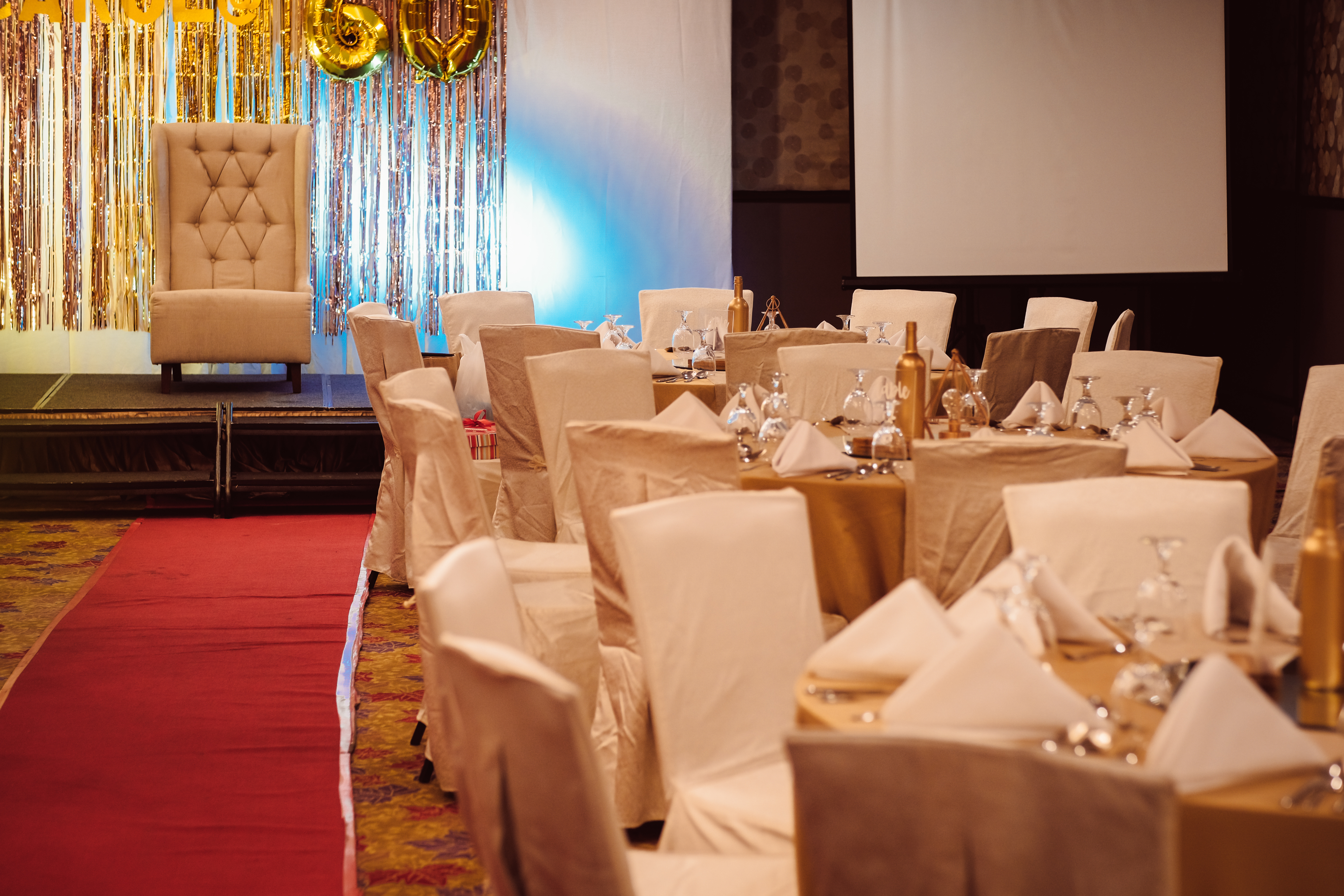 Meeting room banquet rounds at Ramada by Wyndham Manila Central in Manila, Other than US/Canada