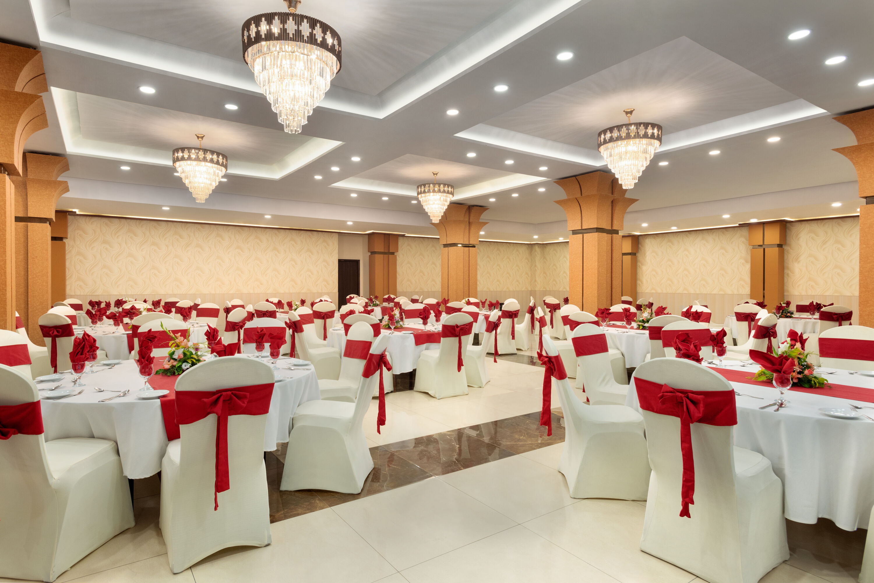 Meeting room banquet rounds at Ramada by Wyndham Lahore Gulberg II in Lahore, Other than US/Canada