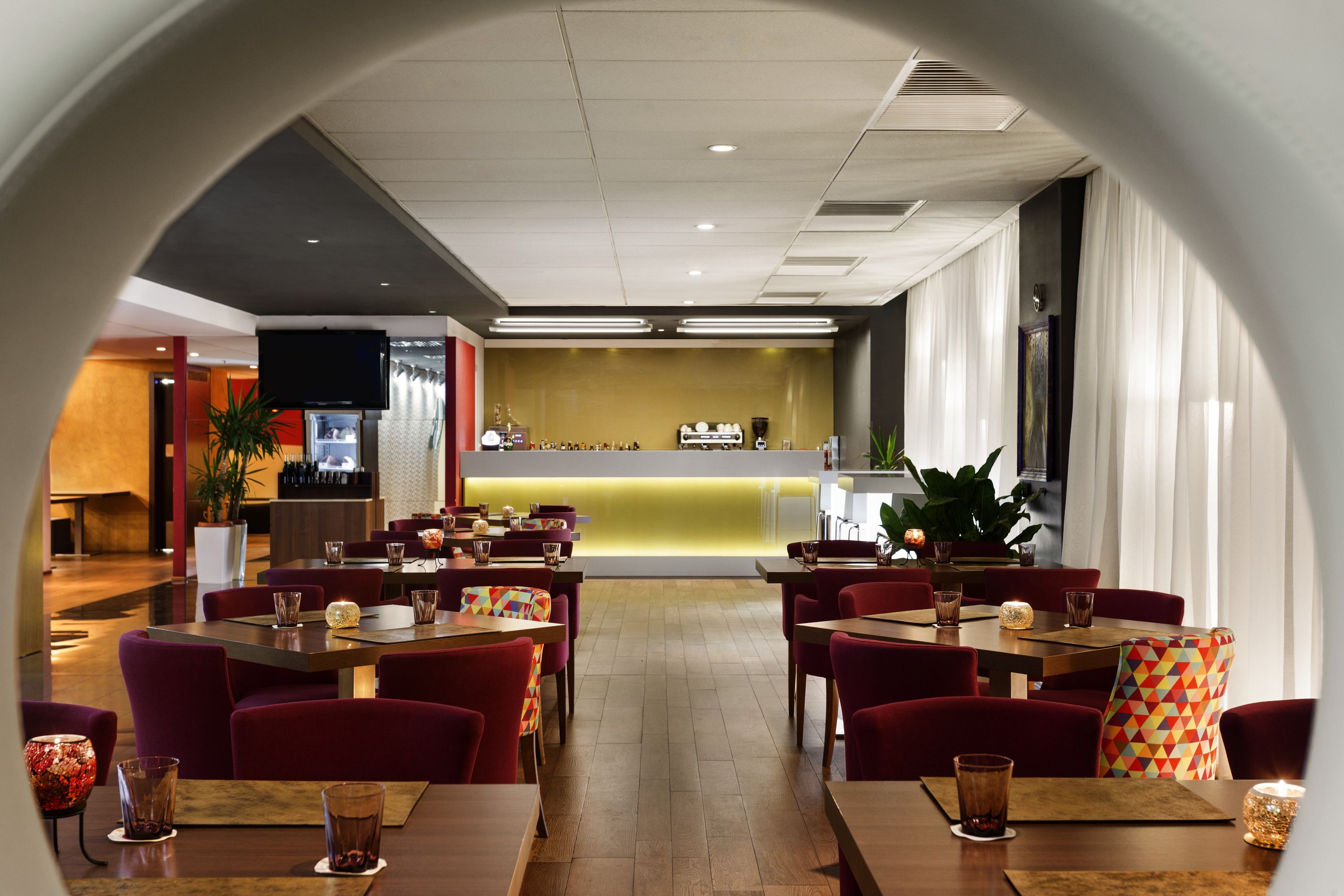 Ramada By Wyndham Oradea Oradea Ro Hotels