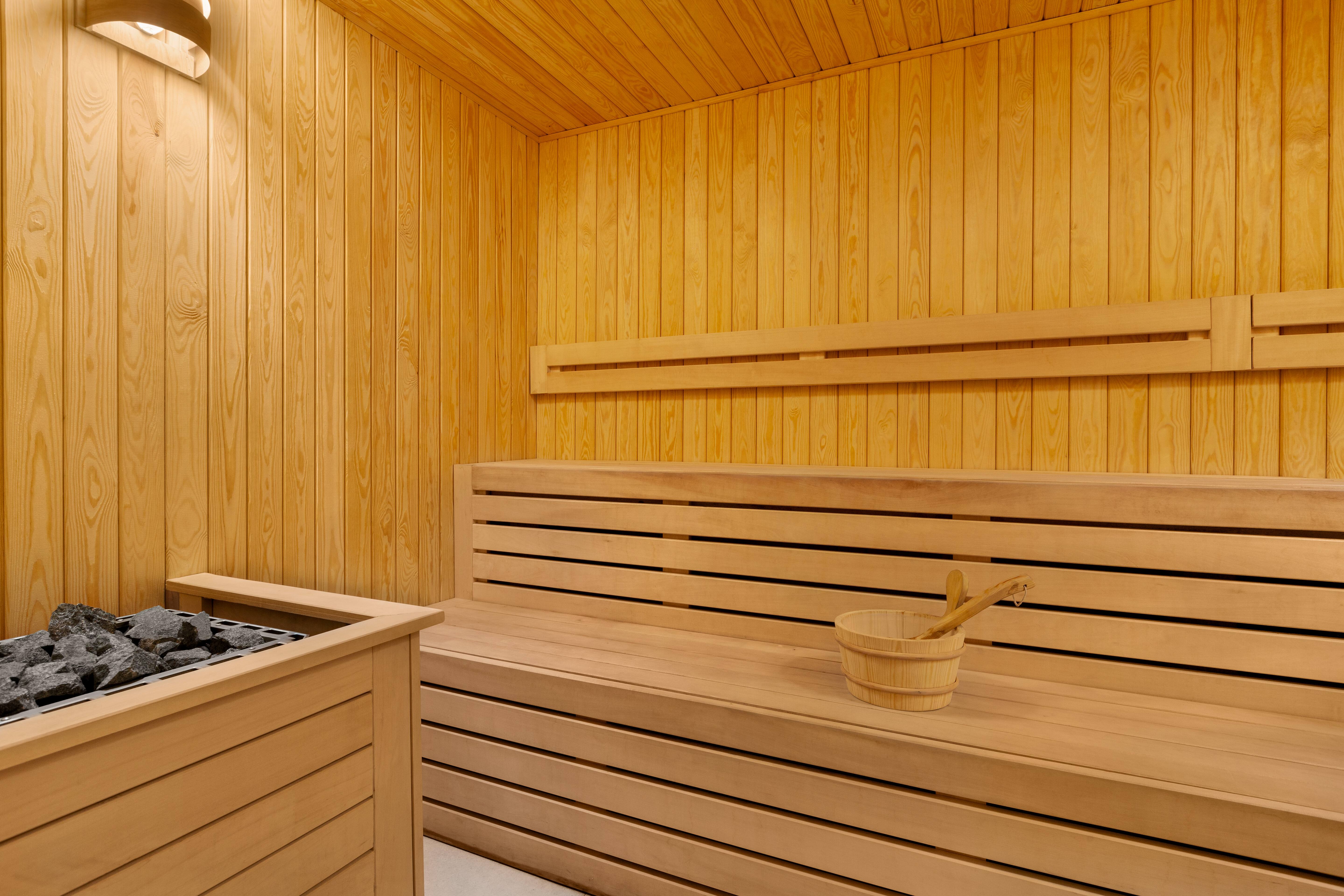 Ramada by Wyndham Targu Jiu sauna in Targu Jiu, Other than US/Canada