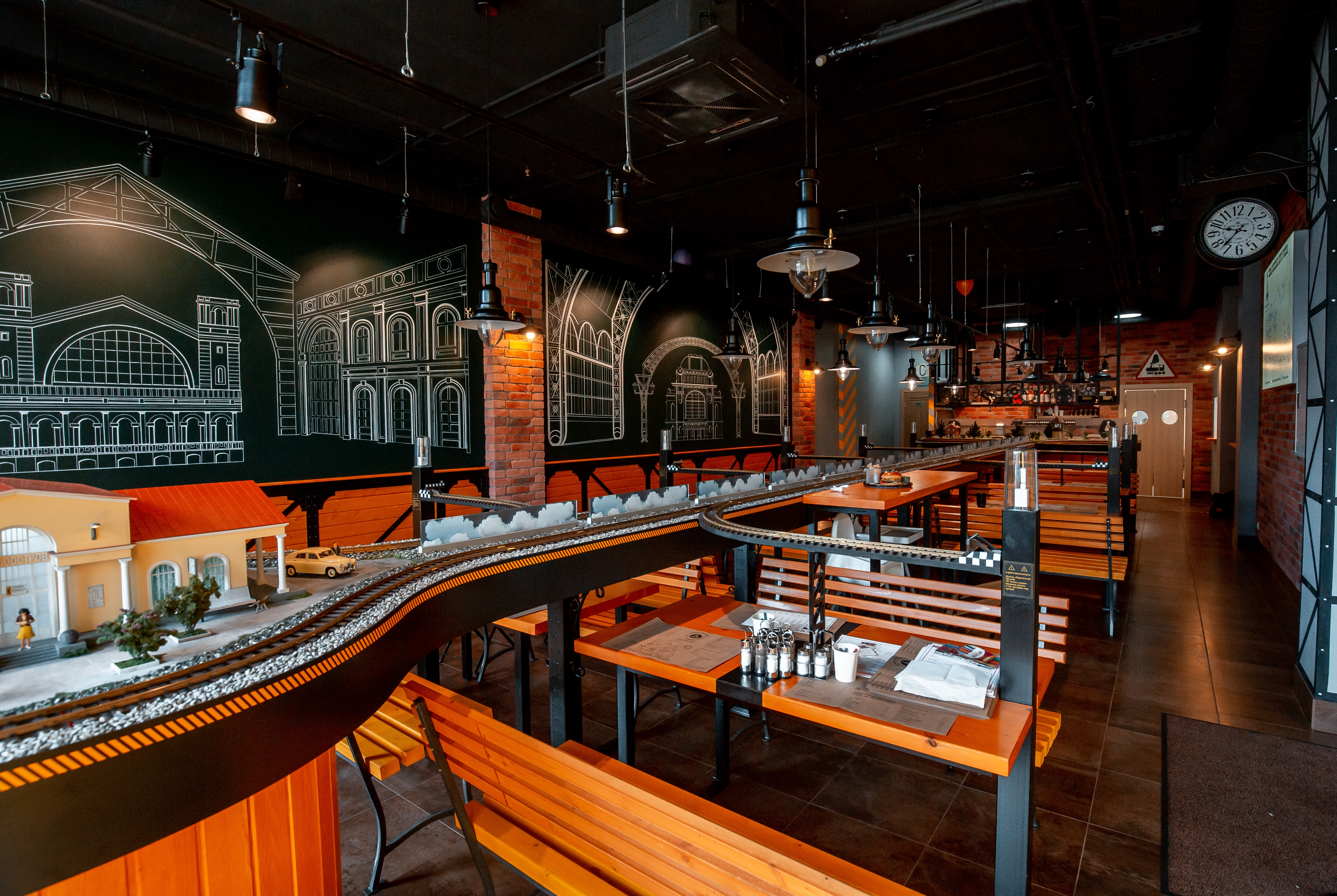 Ramada Plaza by Wyndham Saint Petersburg restaurant bar in St. Petersburg, Other than US/Canada