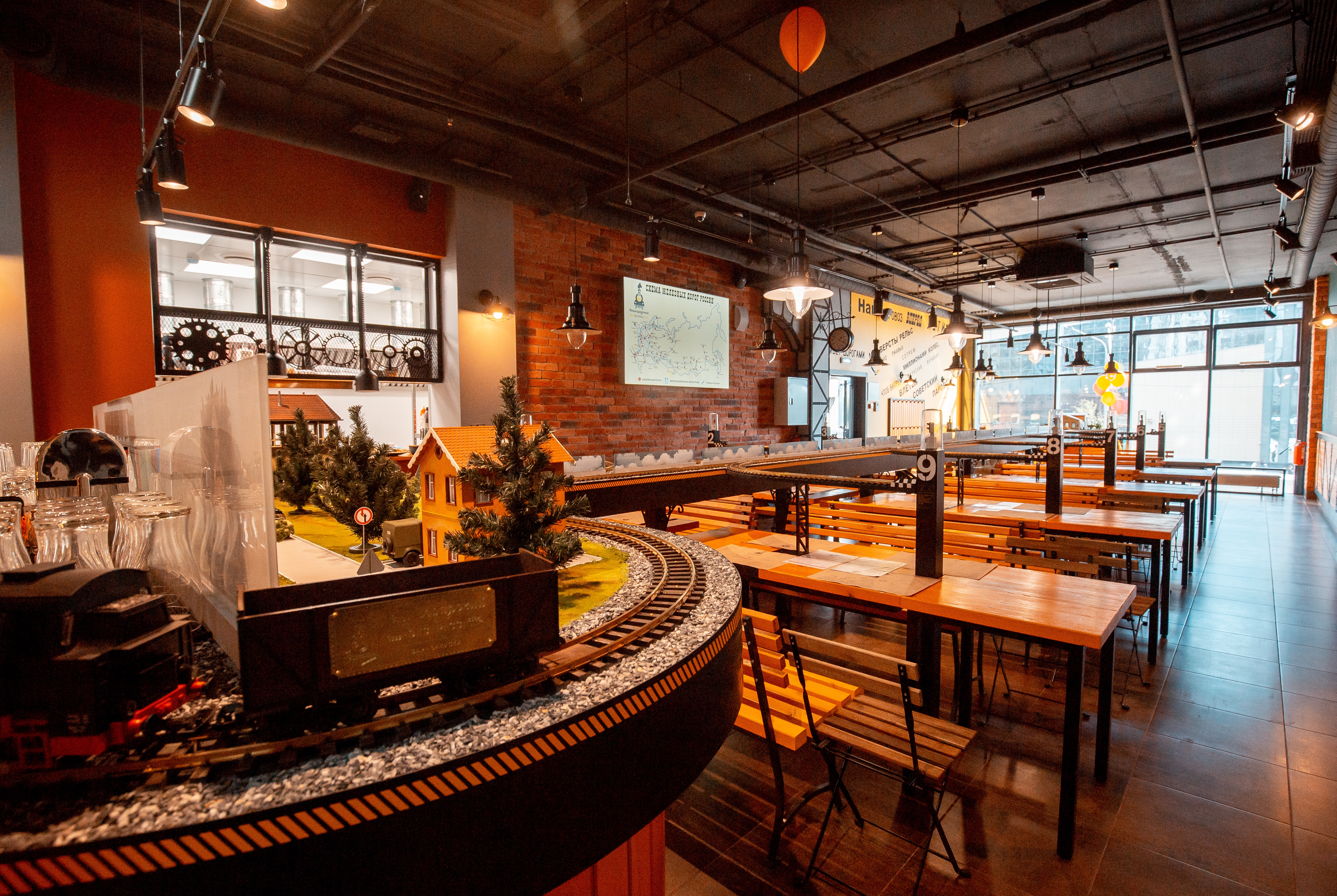 Ramada Plaza by Wyndham Saint Petersburg restaurant bar in St. Petersburg, Other than US/Canada