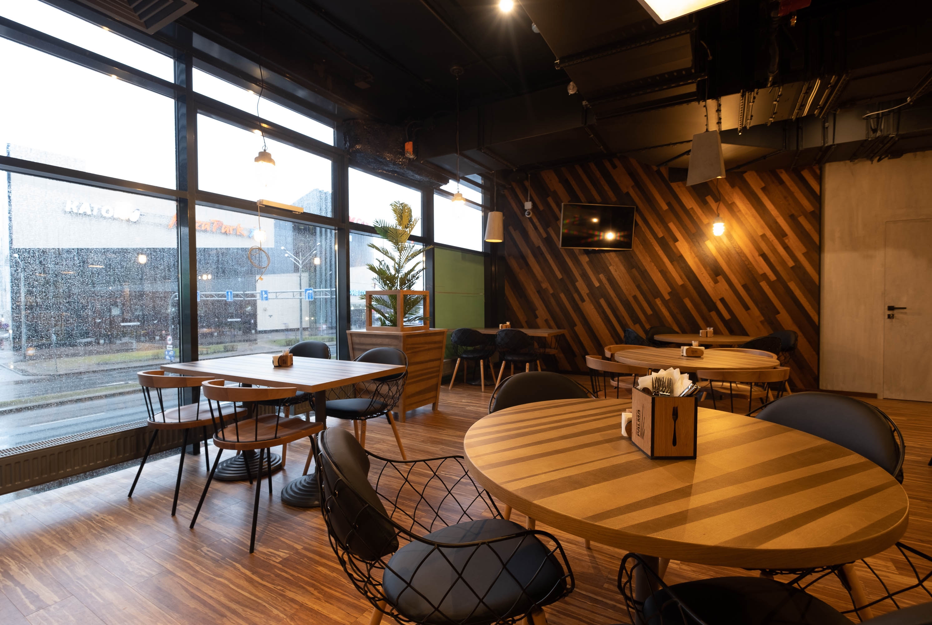 Ramada Plaza by Wyndham Saint Petersburg restaurant in St. Petersburg, Other than US/Canada