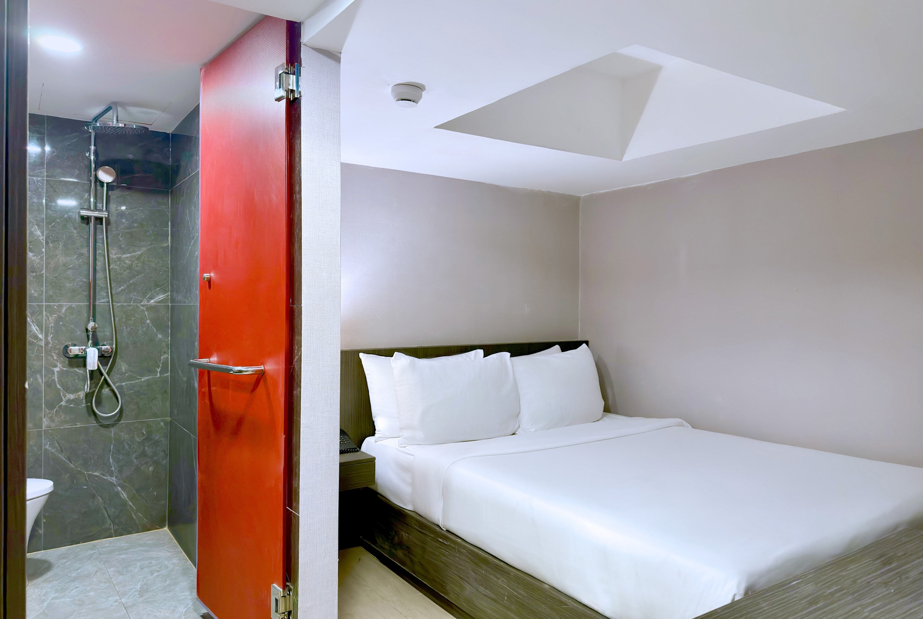 Guest room at the Ramada by Wyndham Bangkok Sukhumvit 11 in Bangkok, Other than US/Canada