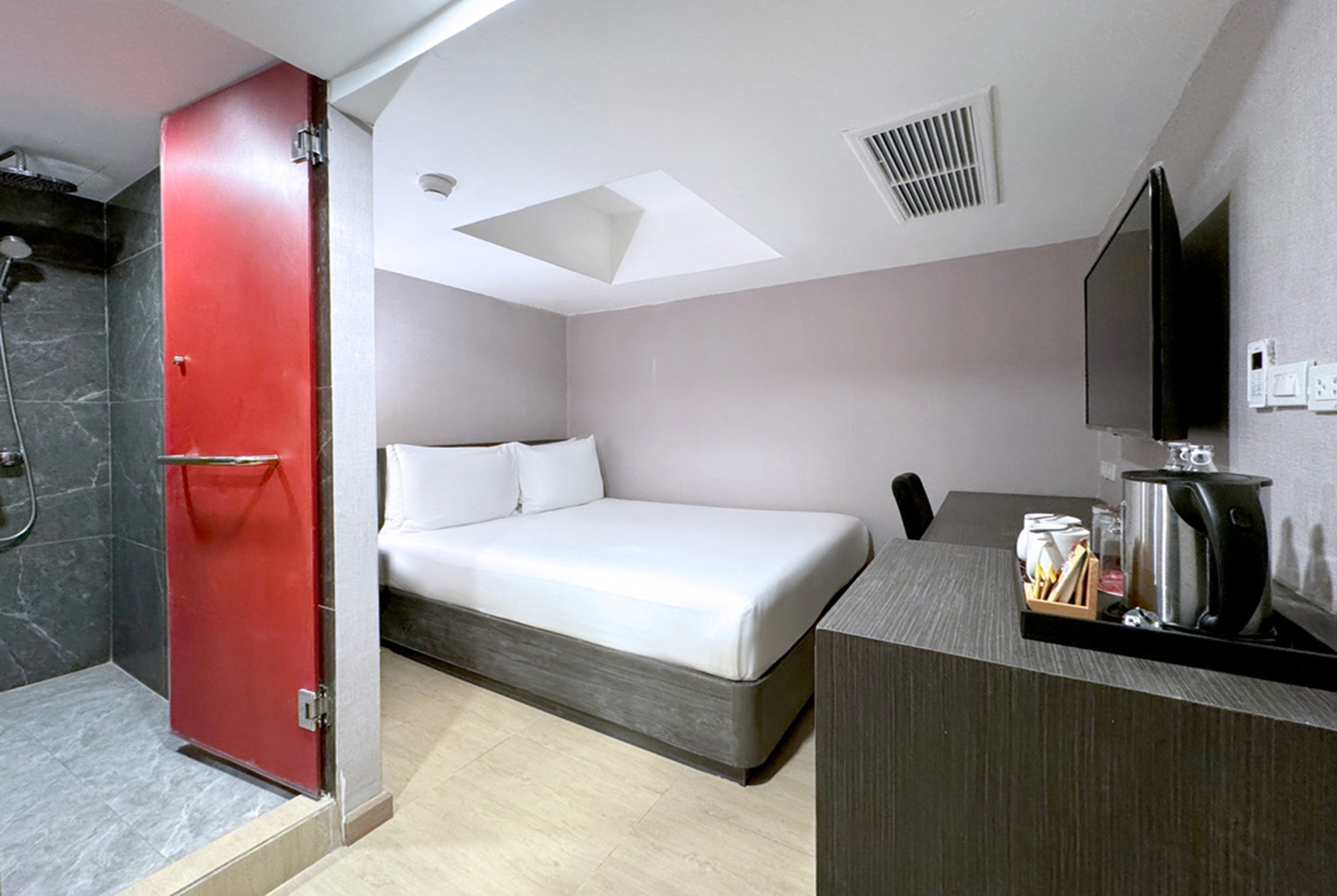Guest room at the Ramada by Wyndham Bangkok Sukhumvit 11 in Bangkok, Other than US/Canada