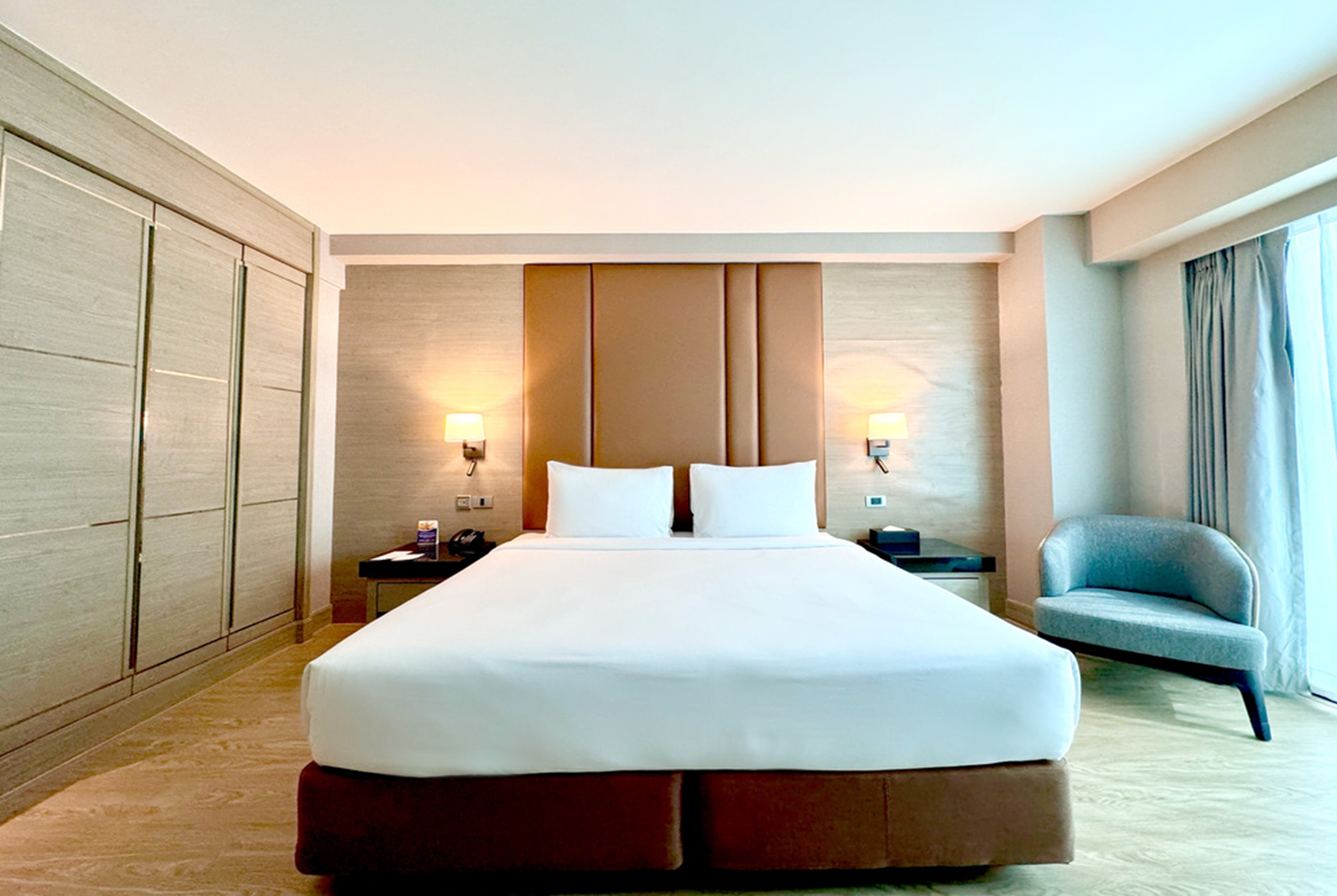Guest room at the Ramada by Wyndham Bangkok Sukhumvit 11 in Bangkok, Other than US/Canada