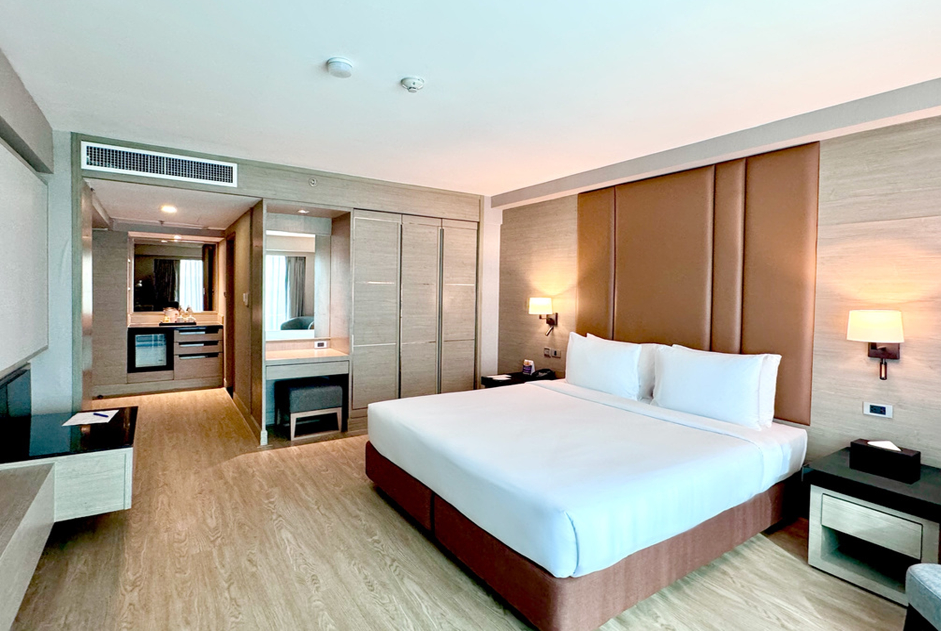 Guest room at the Ramada by Wyndham Bangkok Sukhumvit 11 in Bangkok, Other than US/Canada