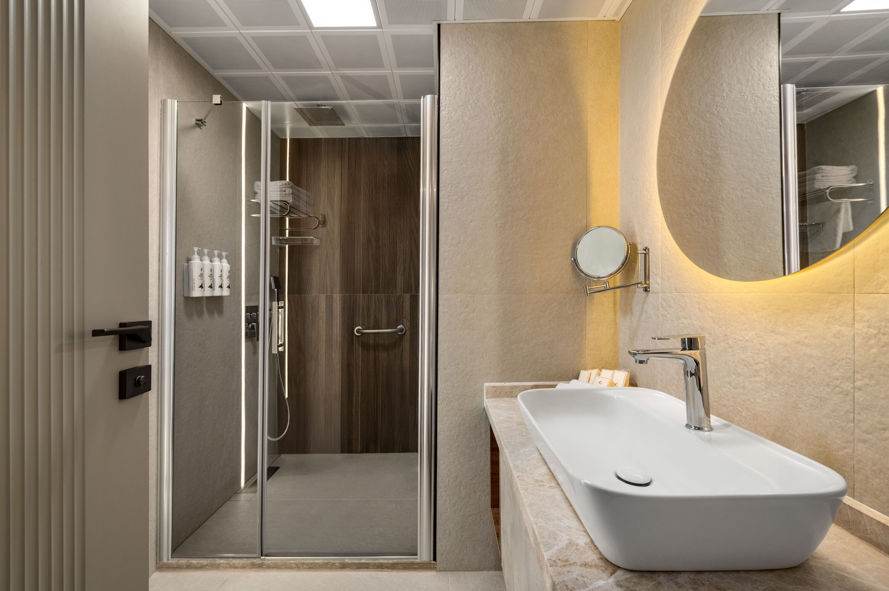 Guest room bath at the Ramada by Wyndham Erzincan Ergan in Erzincan, Other than US/Canada