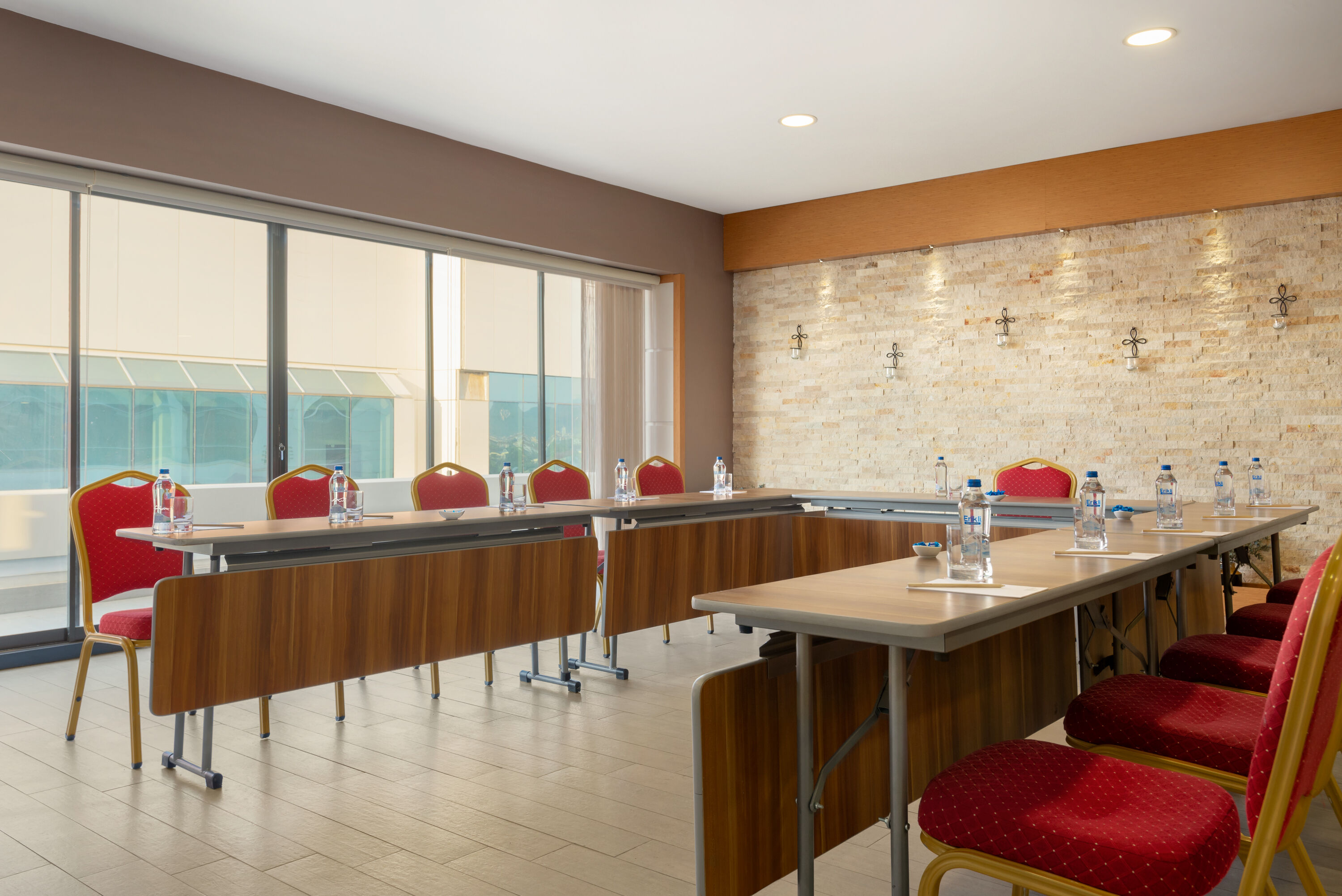 U-shape meeting room at Ramada Plaza by Wyndham Eskisehir in Eskisehir, Other than US/Canada